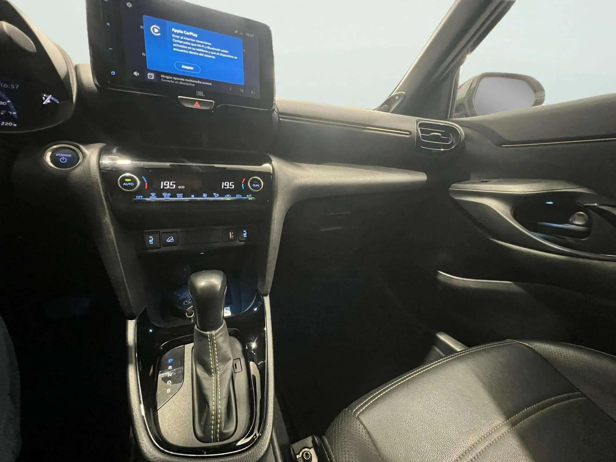 Toyota Yaris Cross 1.5 120H Premiere Edition - foto 14