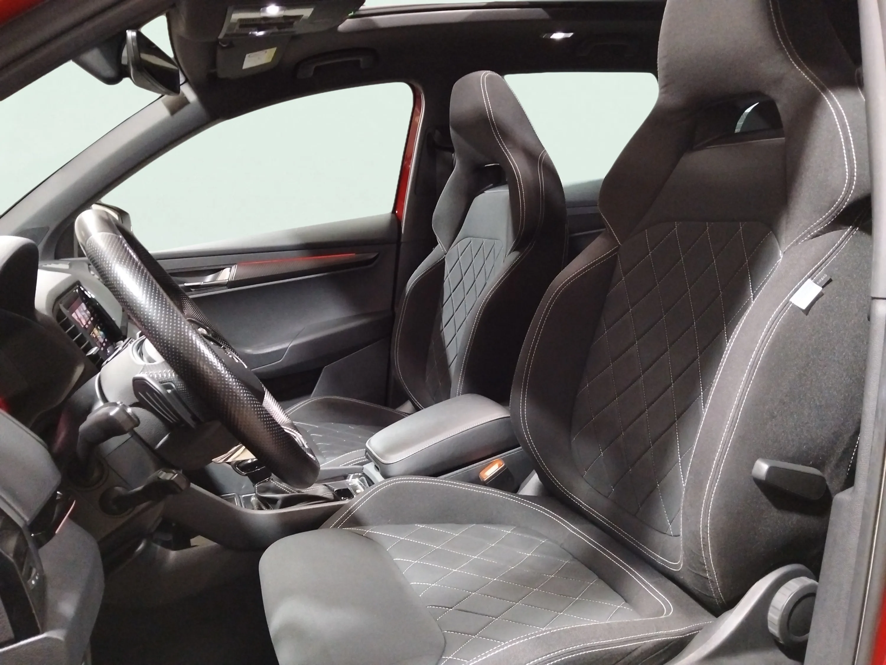Škoda Karoq 1.5 TSI DSG ACT 125 Aniv - foto 14