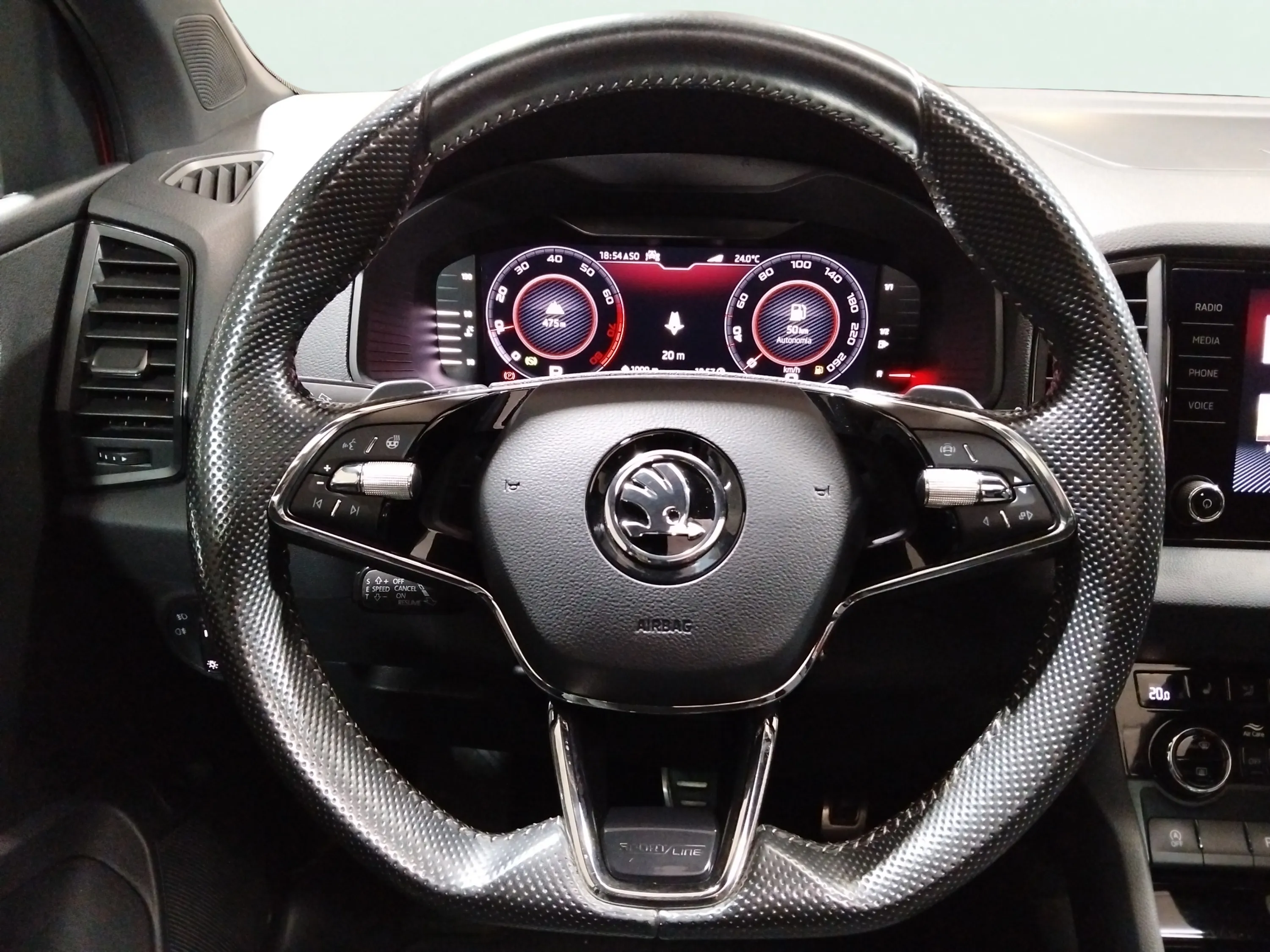 Škoda Karoq 1.5 TSI DSG ACT 125 Aniv - foto 11
