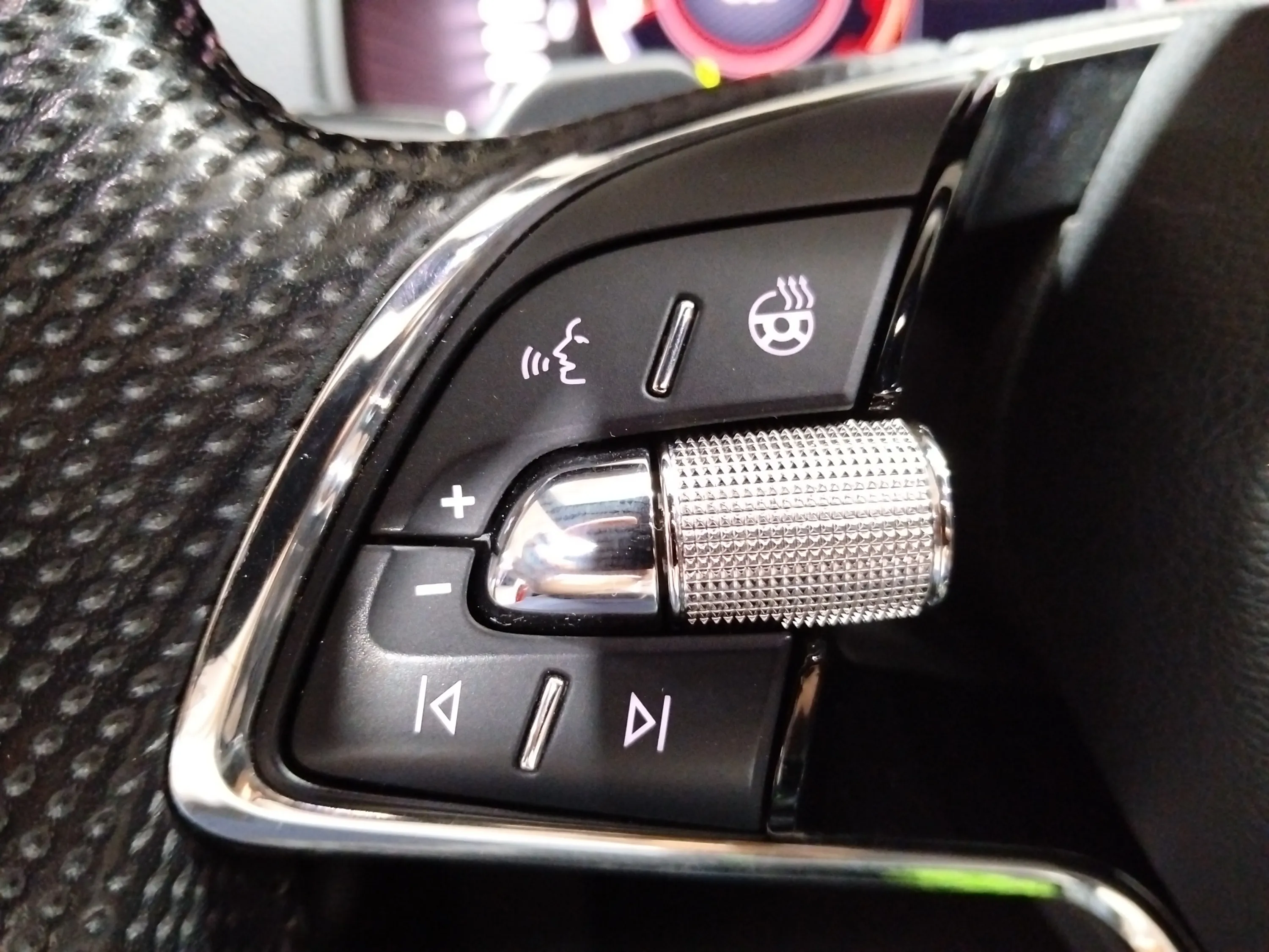 Škoda Karoq 1.5 TSI DSG ACT 125 Aniv - foto 24