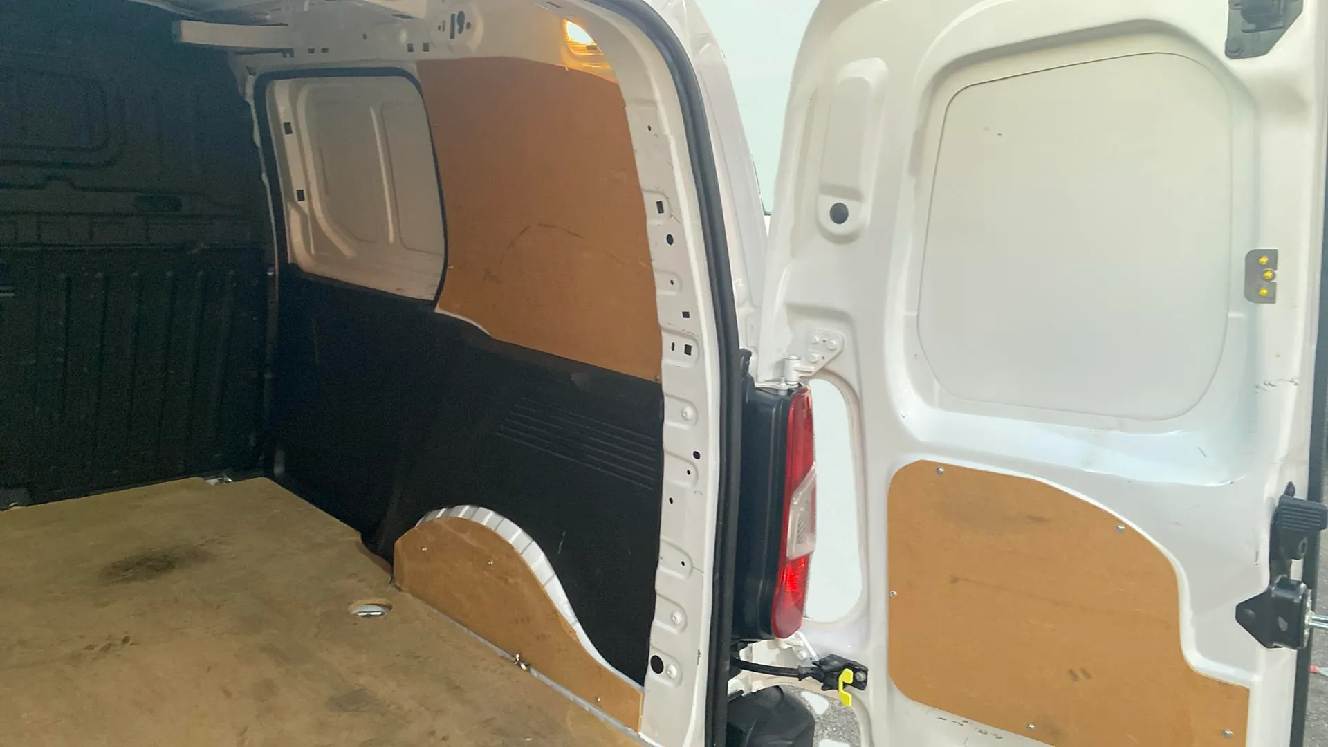 Opel Combo 1.5 TD Express L H1 1000kg - foto 17