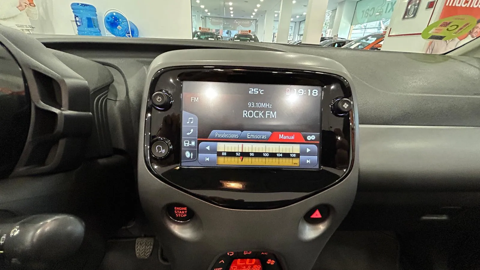Toyota Aygo 1.0 70 x-cite - foto 11