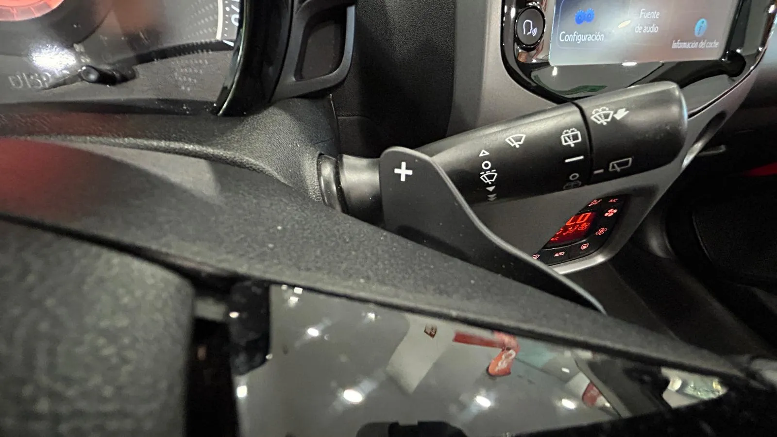 Toyota Aygo 1.0 70 x-cite - foto 21