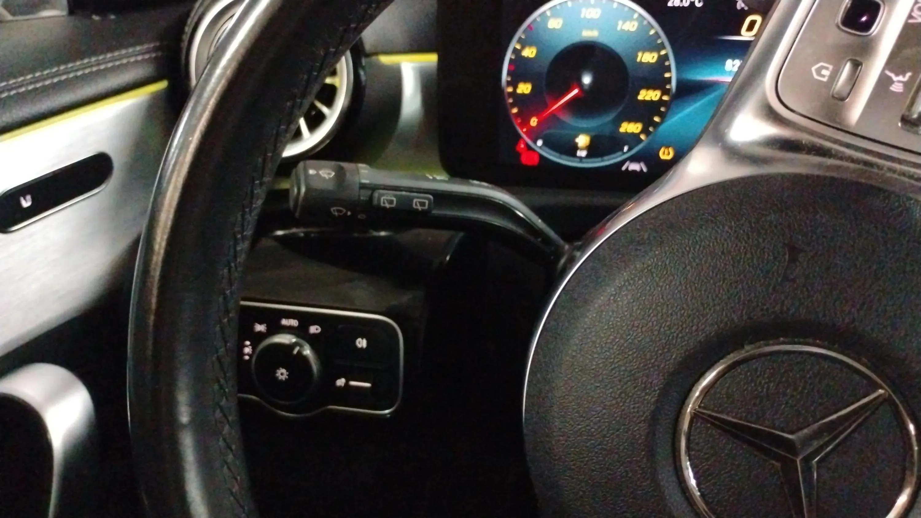 Mercedes-Benz CLA 220 D DCT Shooting Brake - foto 21