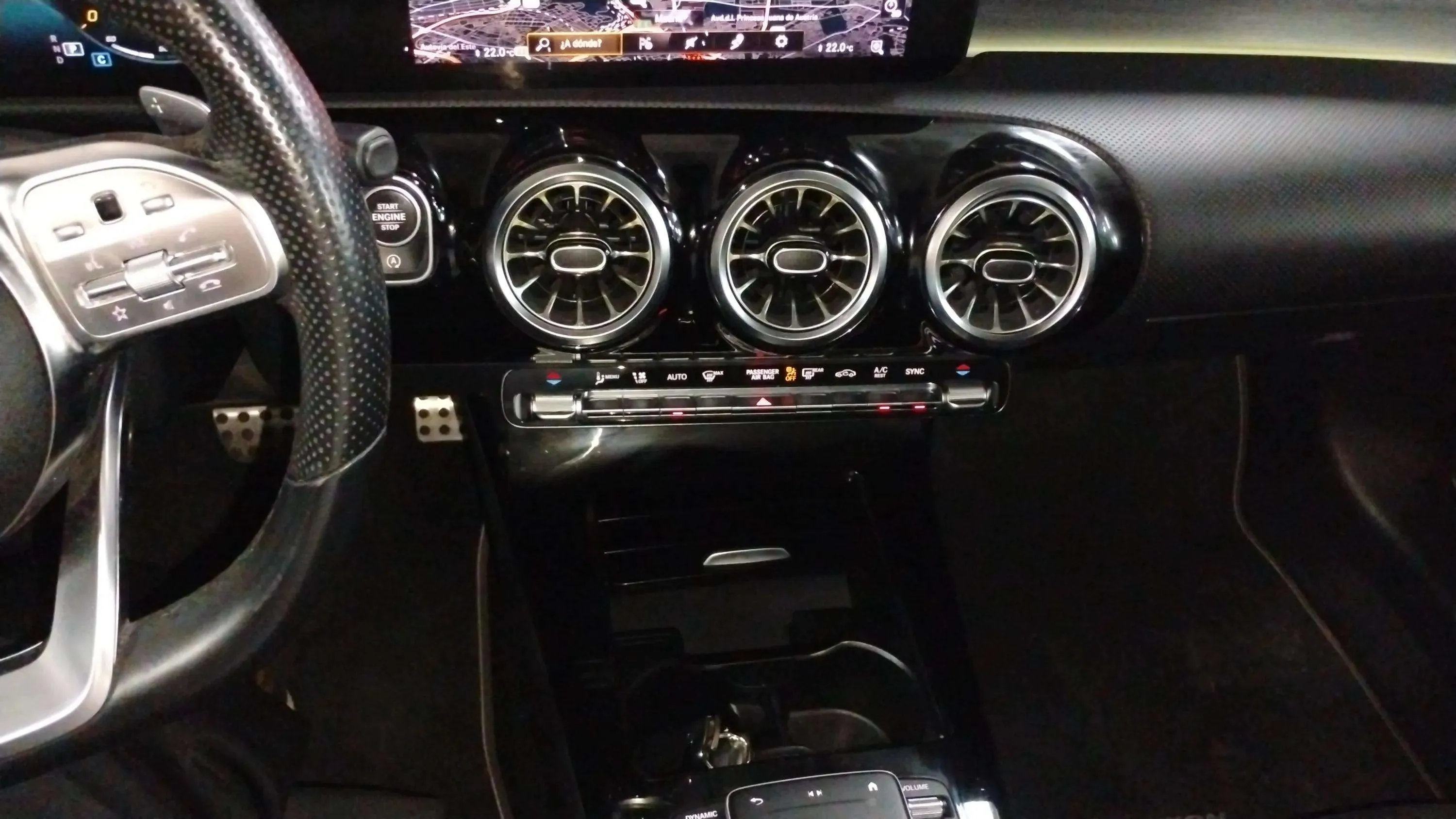 Mercedes-Benz CLA 220 D DCT Shooting Brake - foto 24
