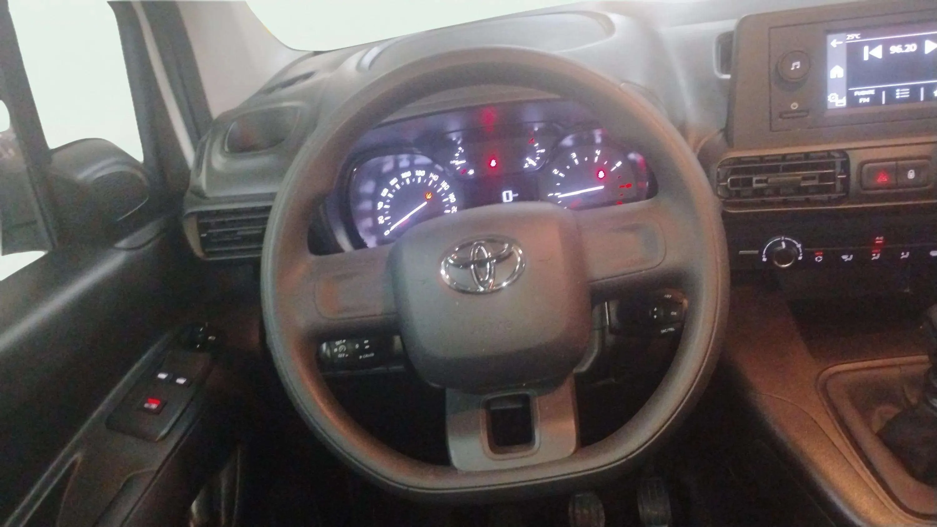 Toyota Proace City Combi N1 L2 1.5D GX - foto 15