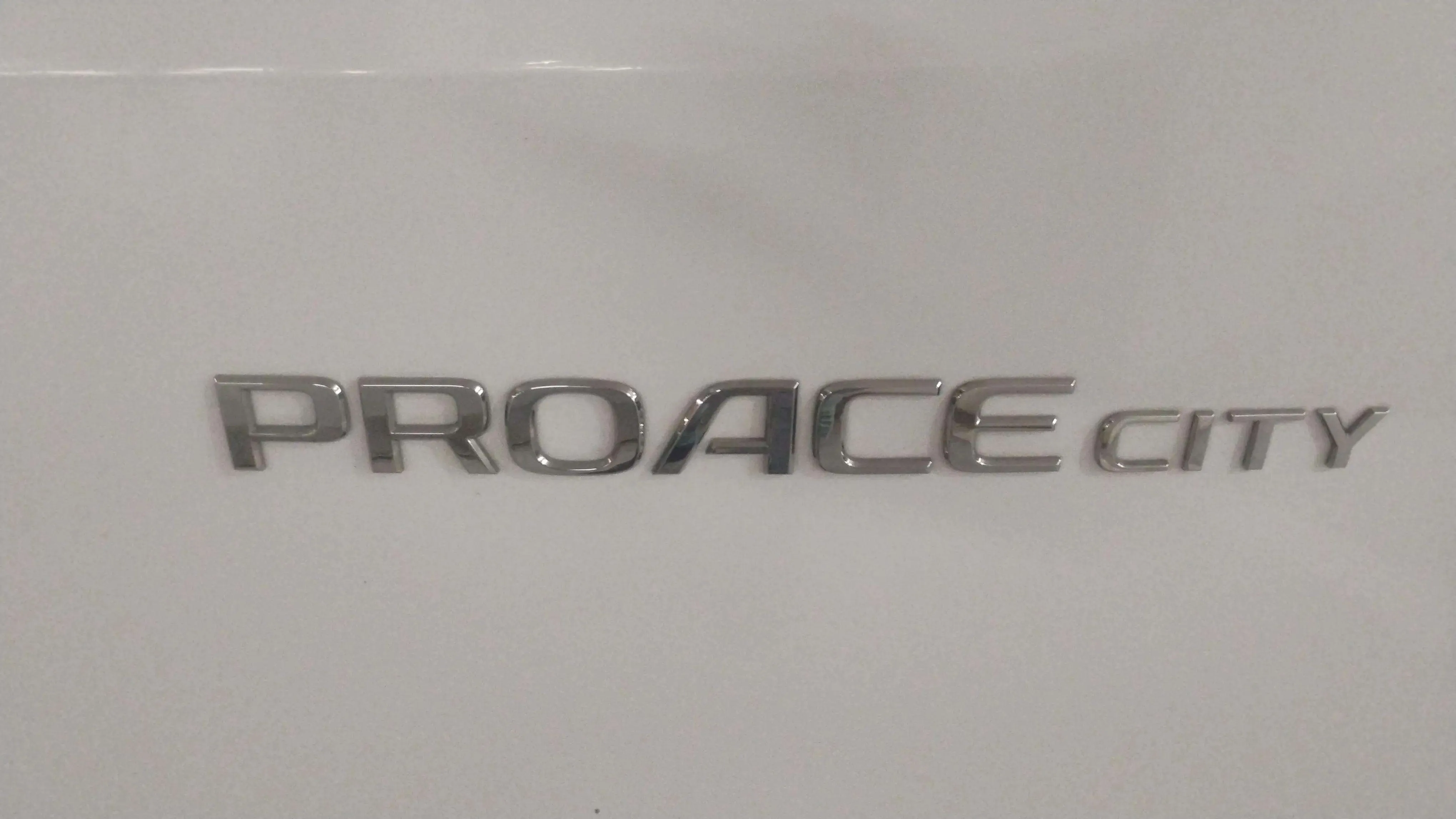 Toyota Proace City Combi N1 L2 1.5D GX - foto 23