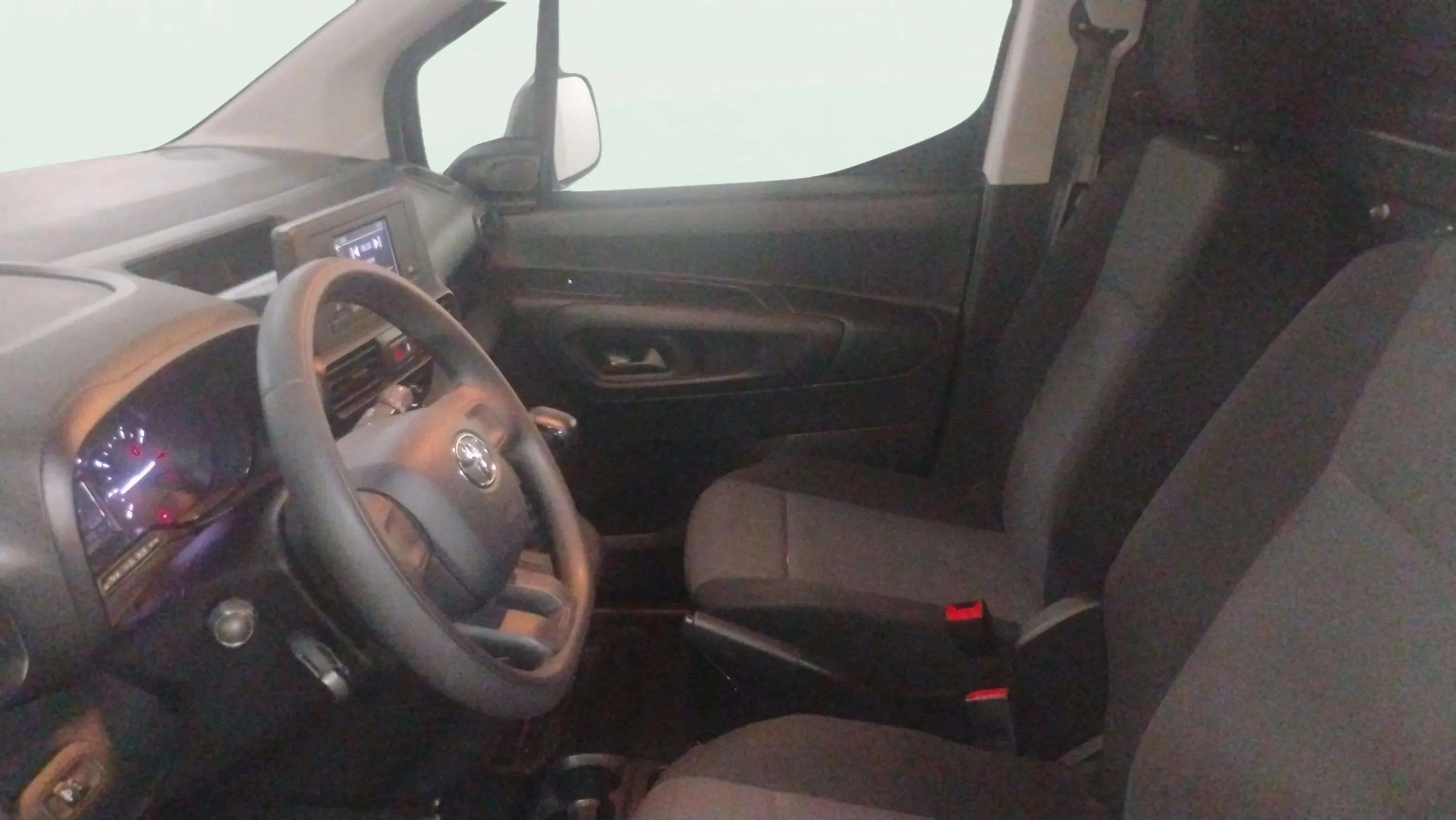 Toyota Proace City Combi N1 L2 1.5D GX - foto 6