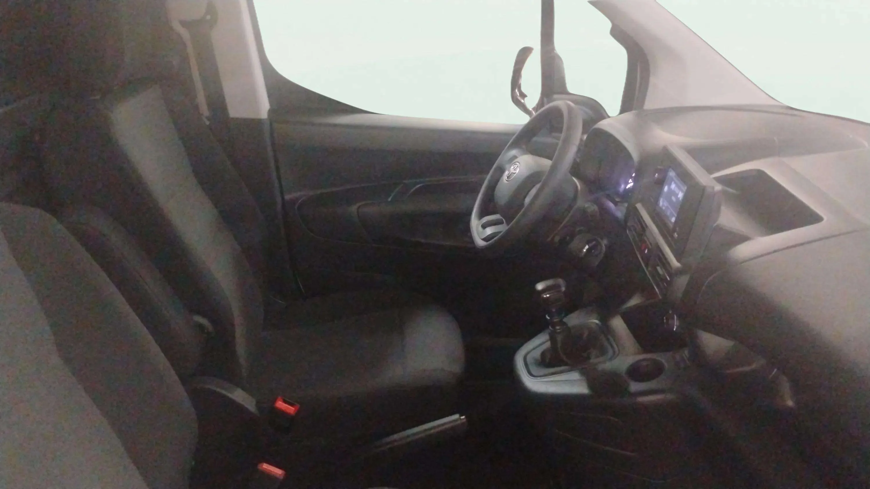 Toyota Proace City Combi N1 L2 1.5D GX - foto 9