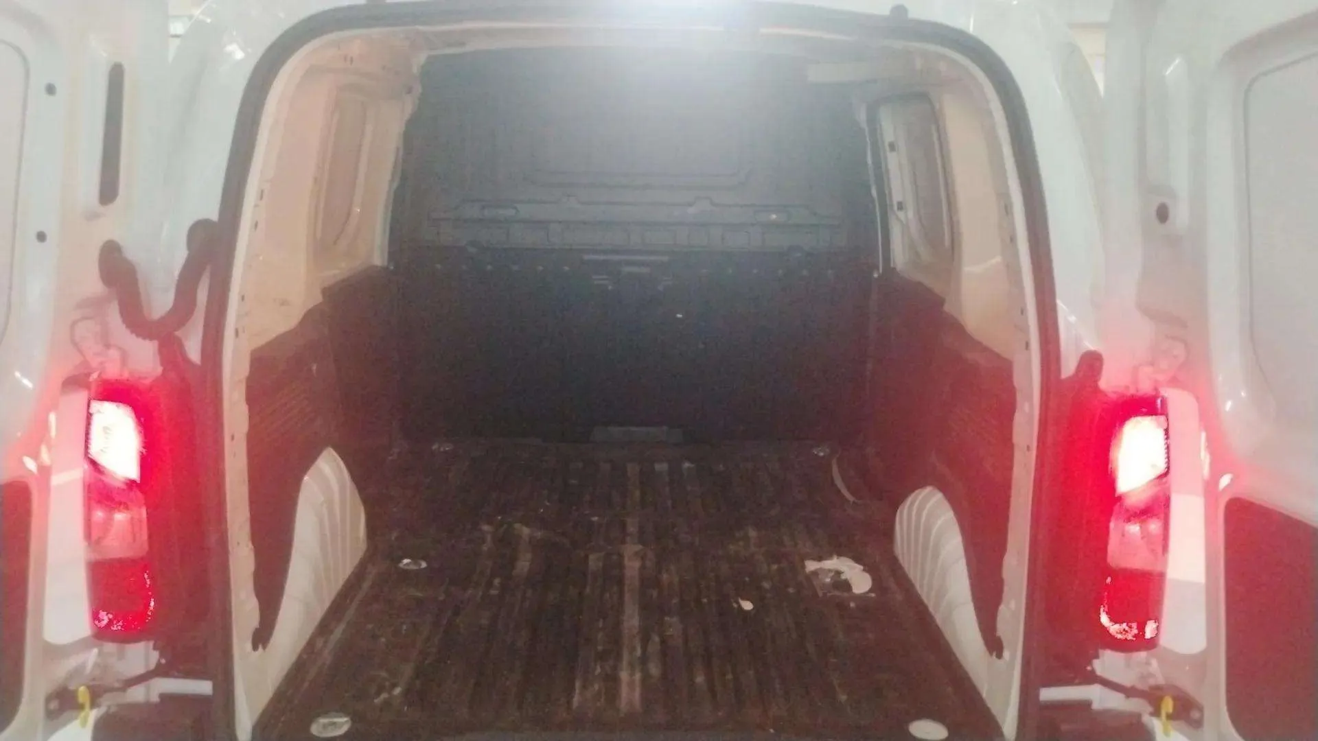 Toyota Proace City Combi N1 L2 1.5D GX - foto 24