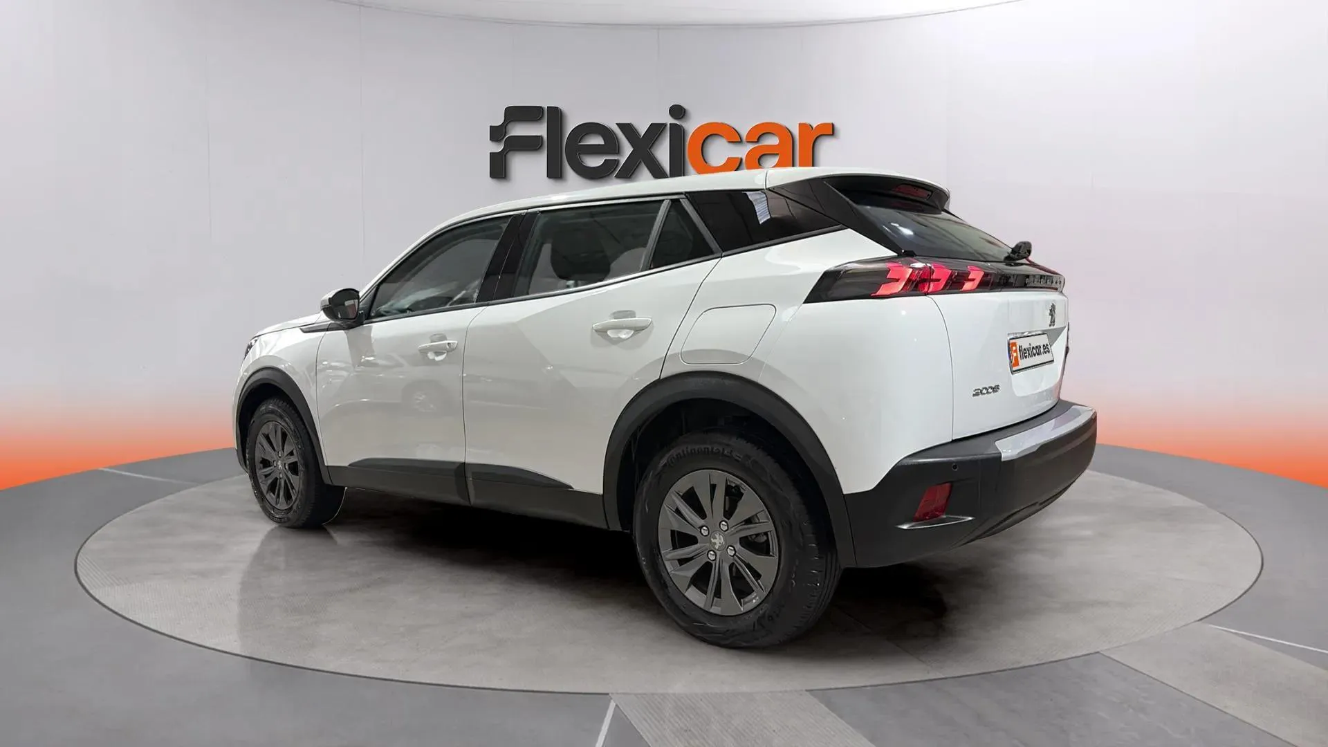Peugeot 2008 Active PureTech 100 BVM6 - foto 5