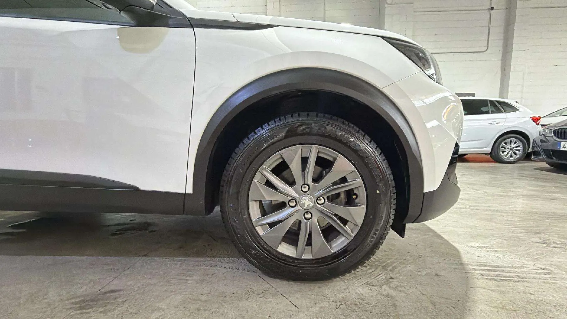 Peugeot 2008 Active PureTech 100 BVM6 - foto 23