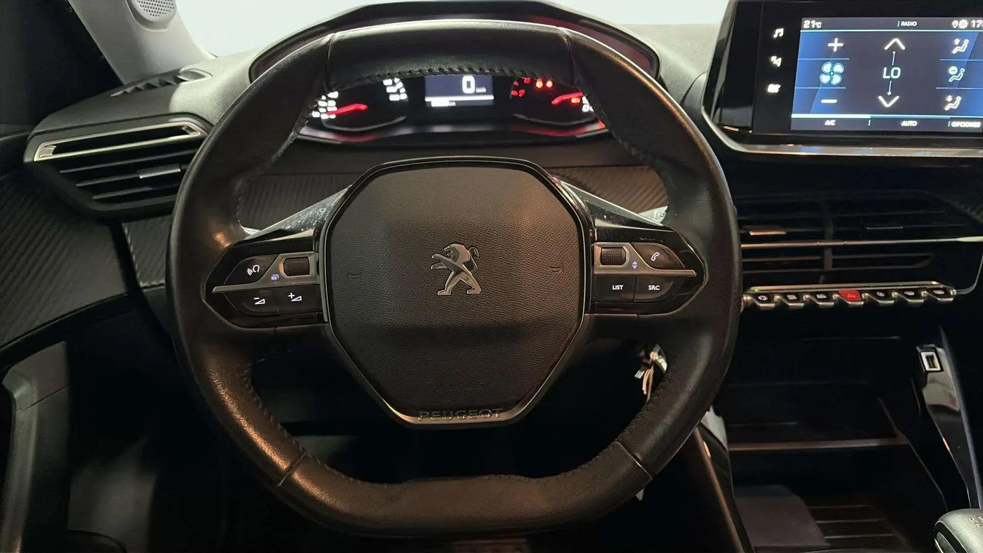 Peugeot 2008 Active PureTech 100 BVM6 - foto 10