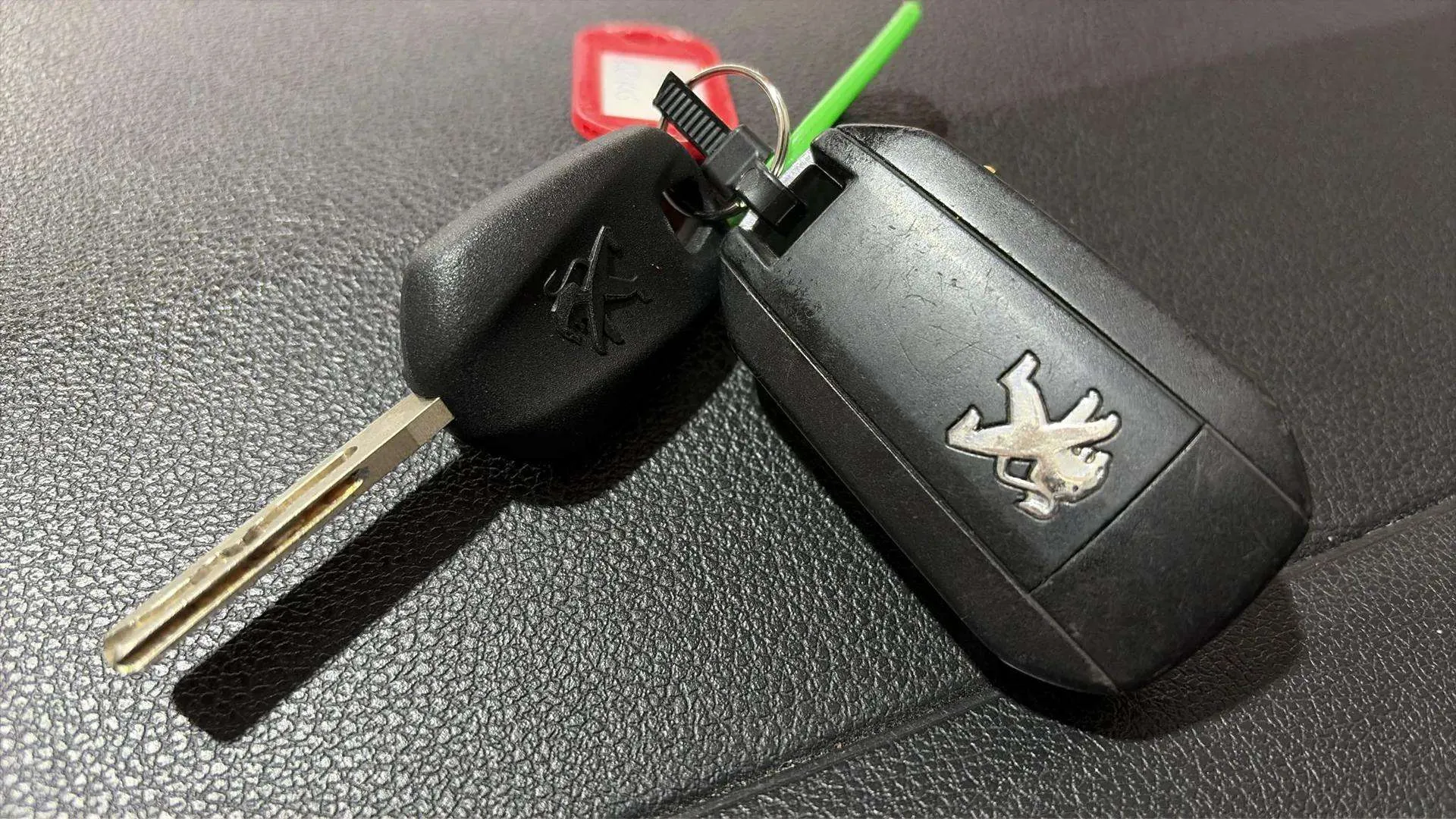 Peugeot Partner Asphalt Standard 600kg BlueHDi - foto 16