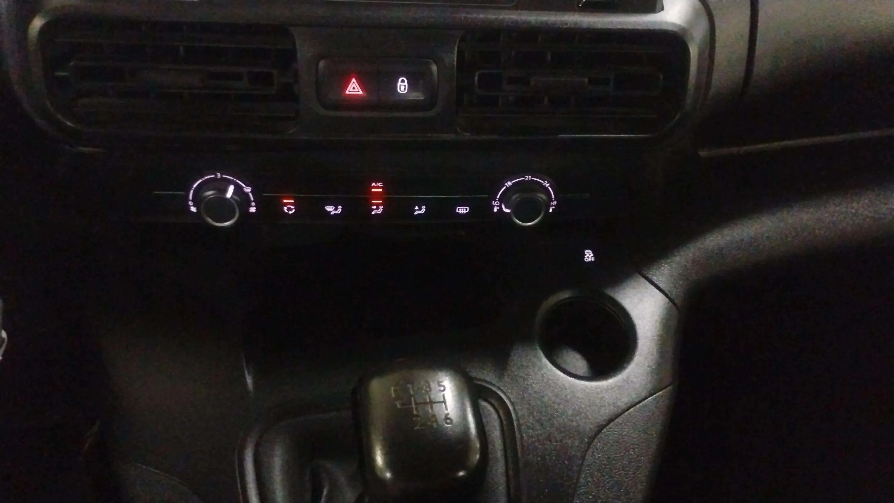 Citroën Berlingo Talla M BlueHDi 100 Live Pack - foto 22