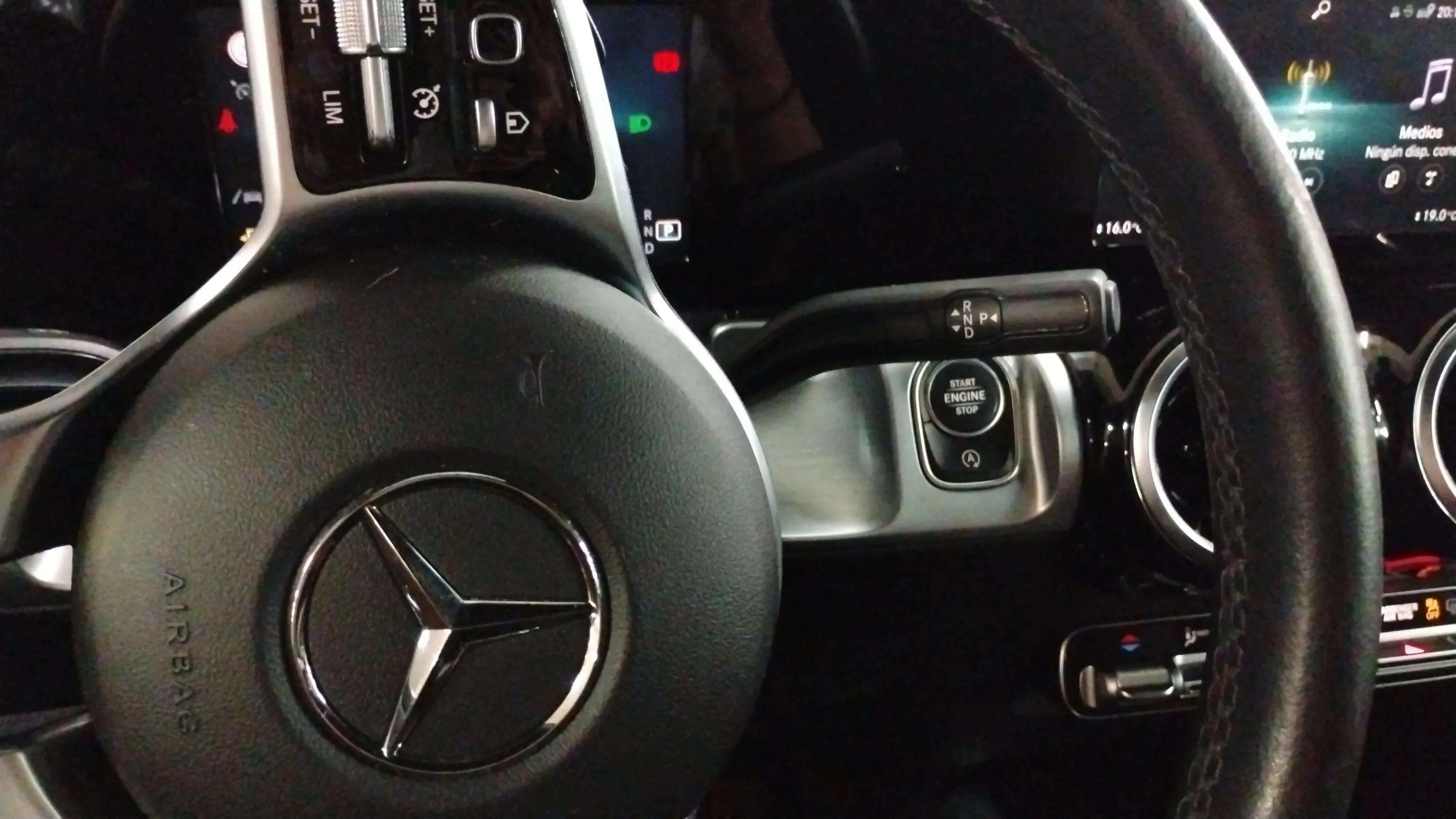 Mercedes-Benz GLB 2.0 GLB 220 D 4MATIC DCT - foto 25