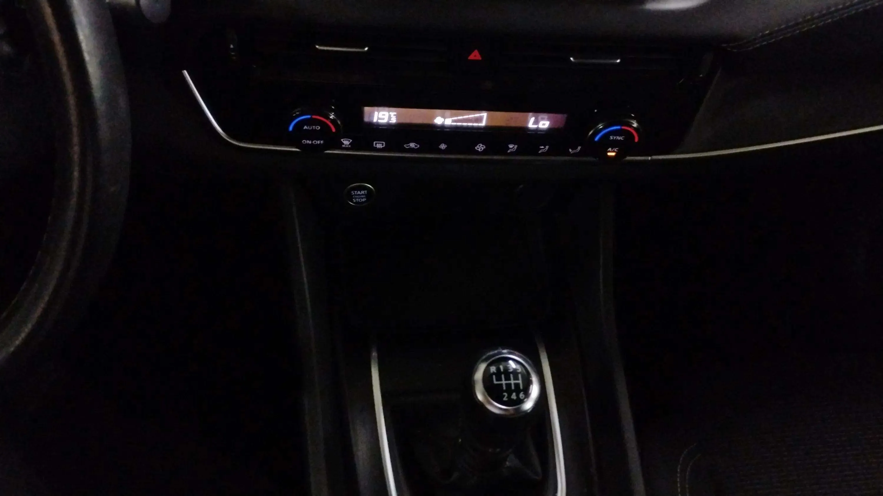 Nissan Qashqai DIG-T mHEV 4x2 Acenta - foto 19
