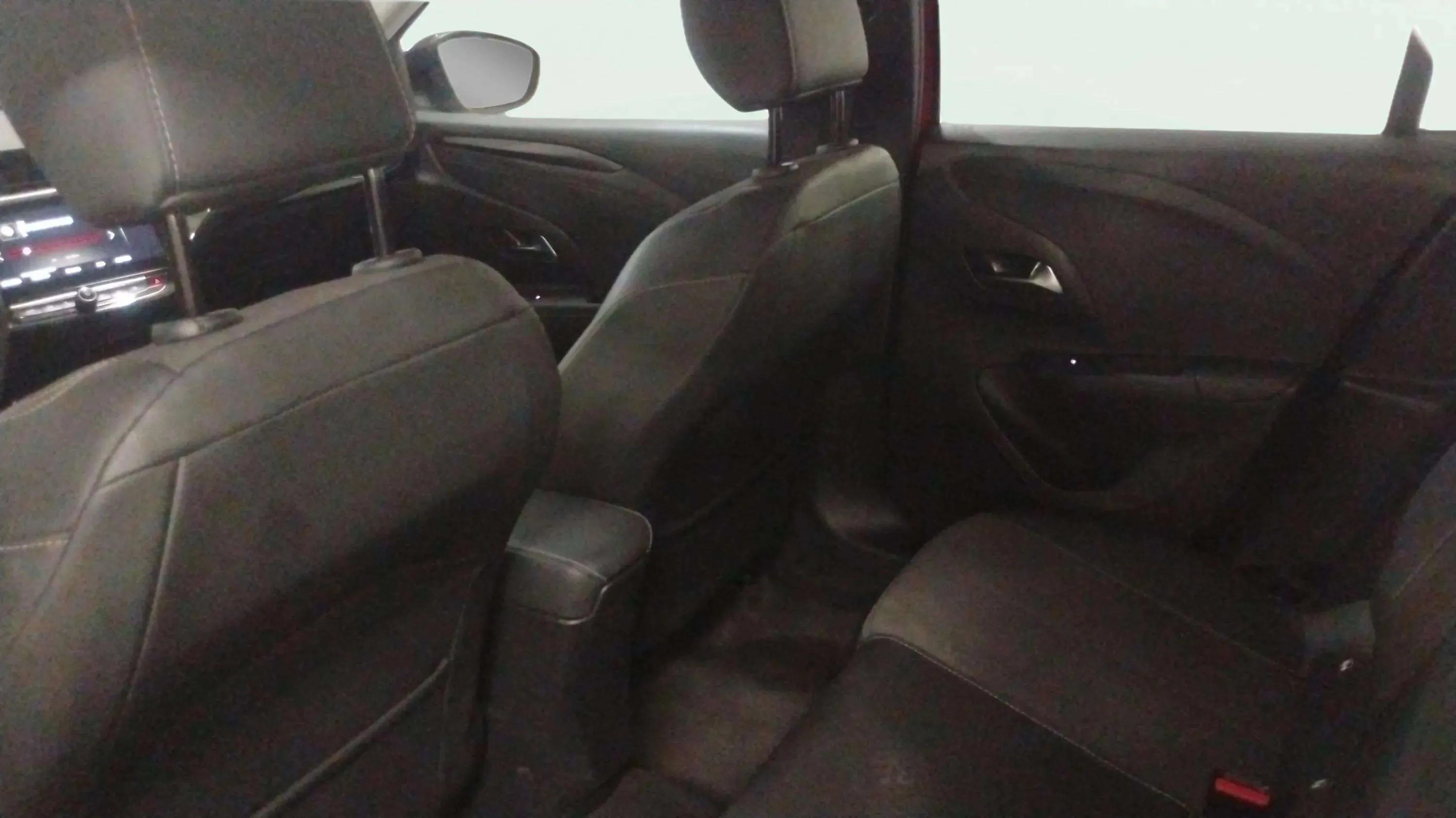 Opel Corsa 1.2T XHL Elegance - foto 12