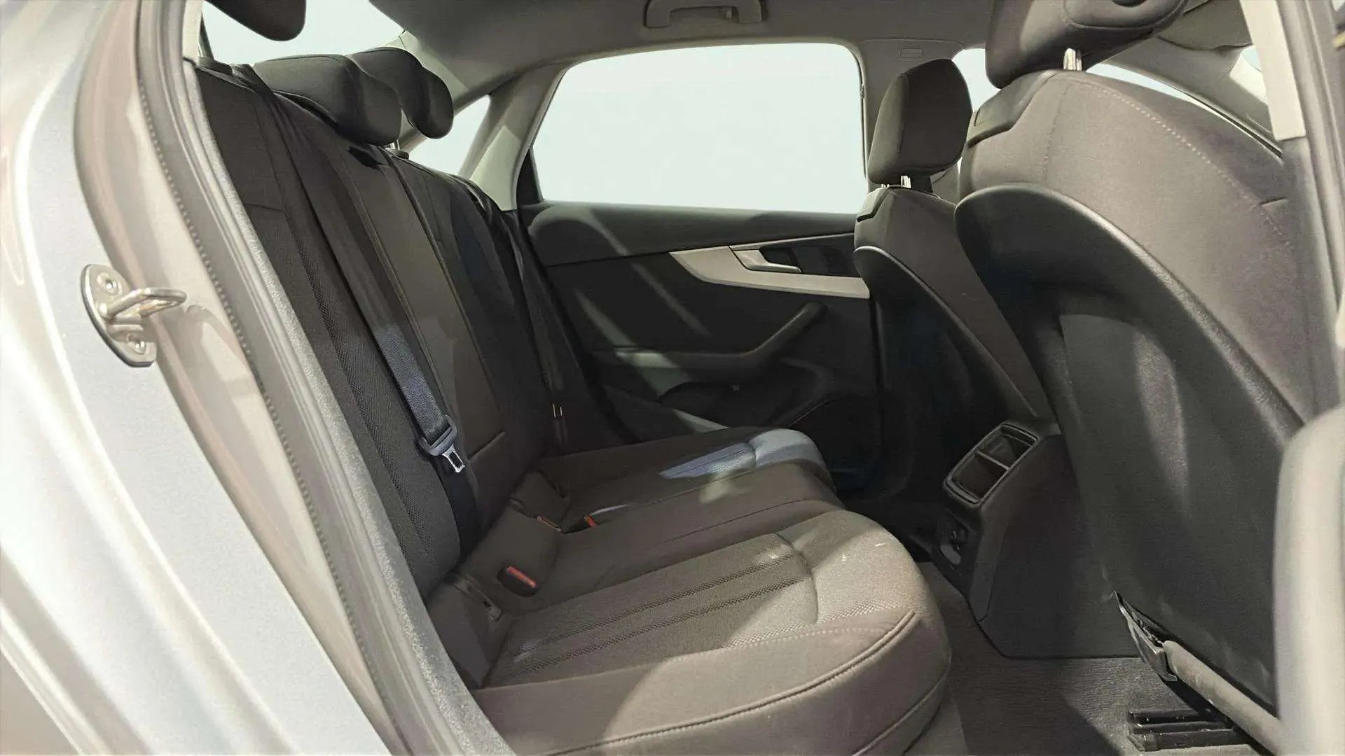 Audi A4 Avant Advanced 40 TDI S tronic - foto 14