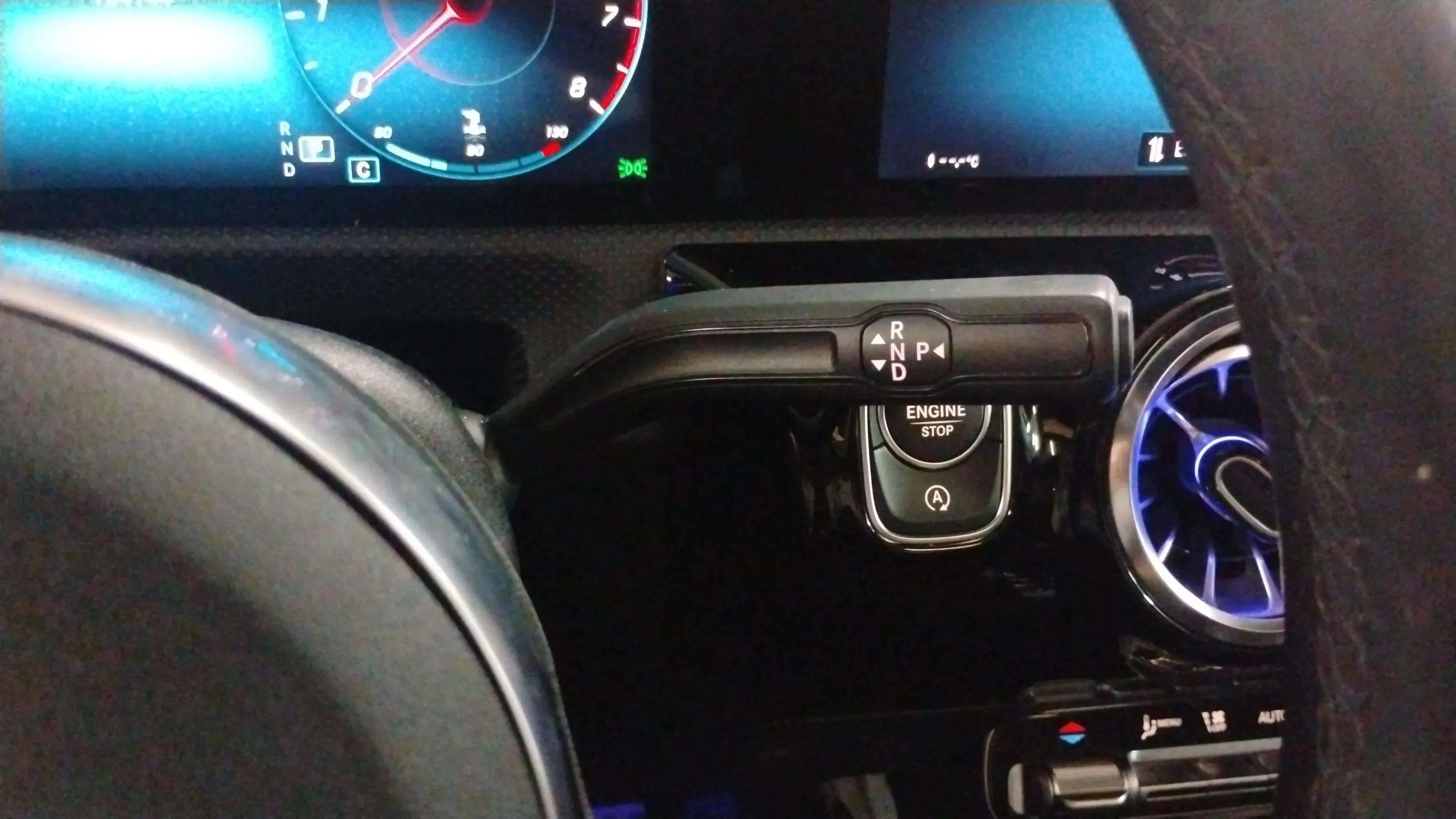 Mercedes-Benz CLA 200 - foto 15