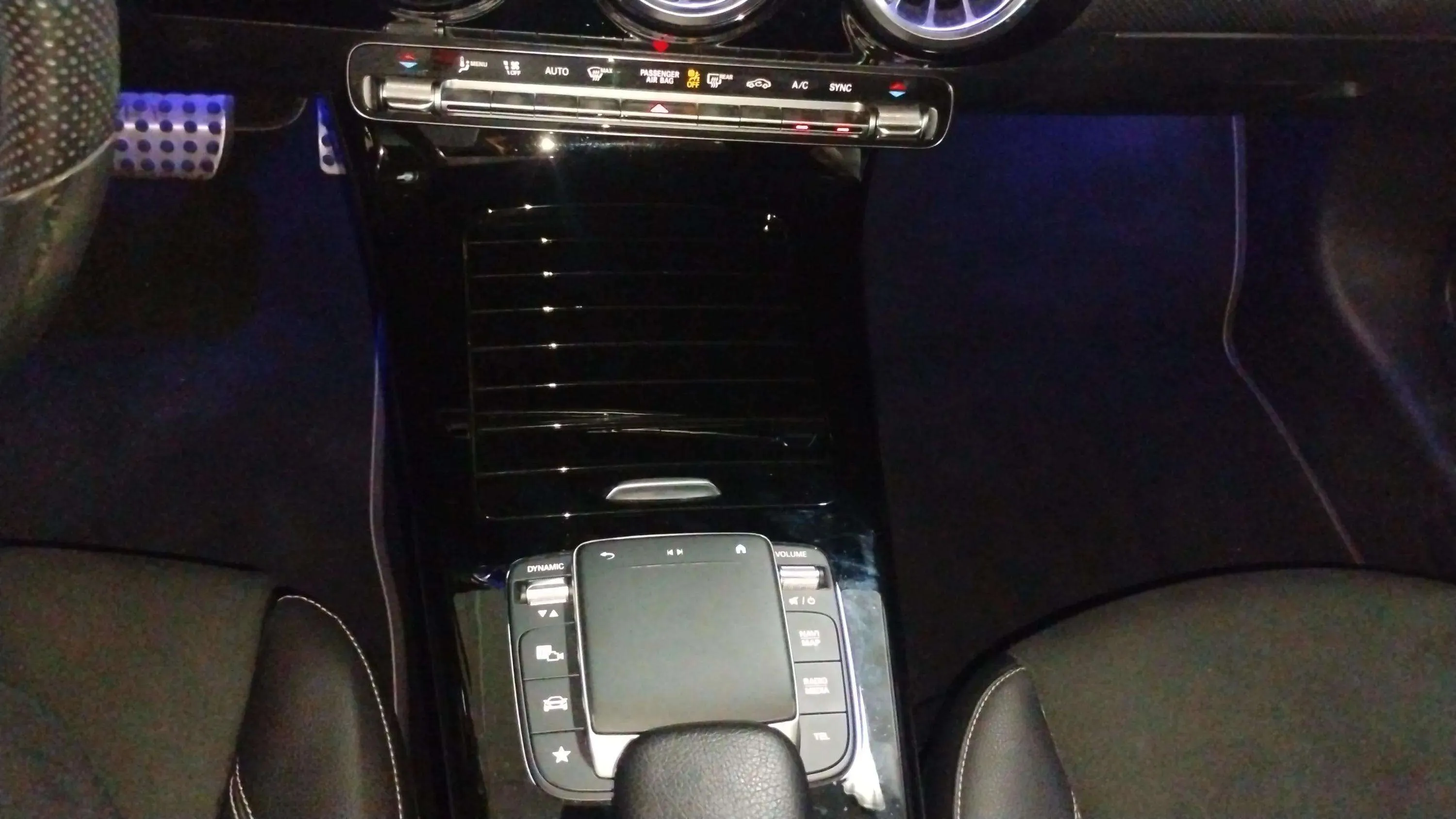 Mercedes-Benz CLA 200 - foto 17