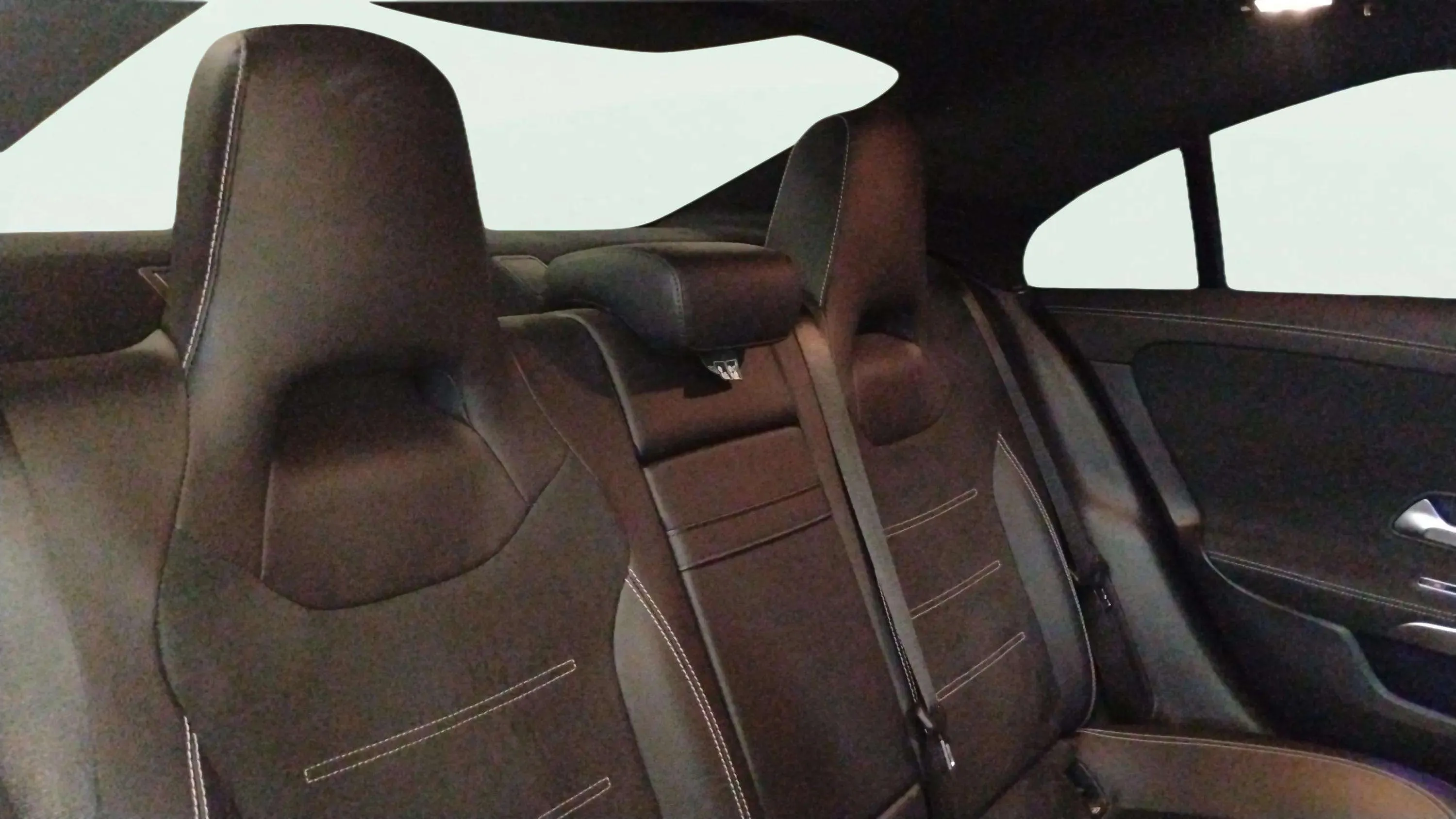 Mercedes-Benz CLA 200 - foto 23