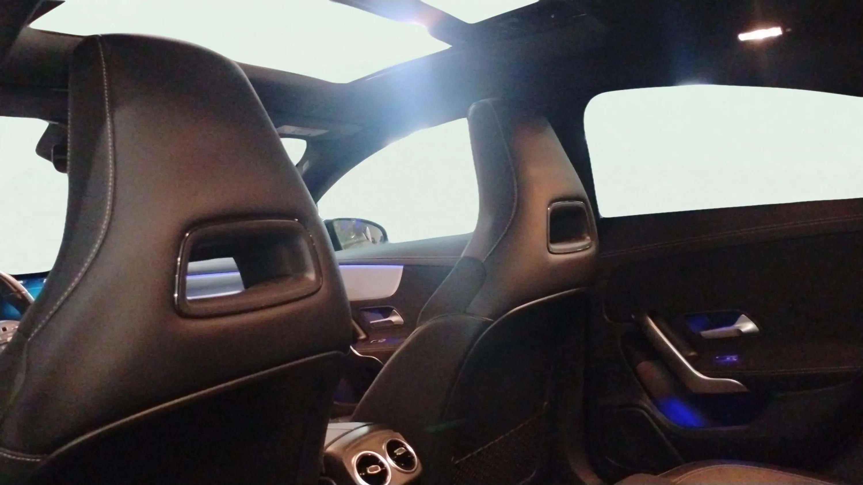 Mercedes-Benz CLA 200 - foto 20