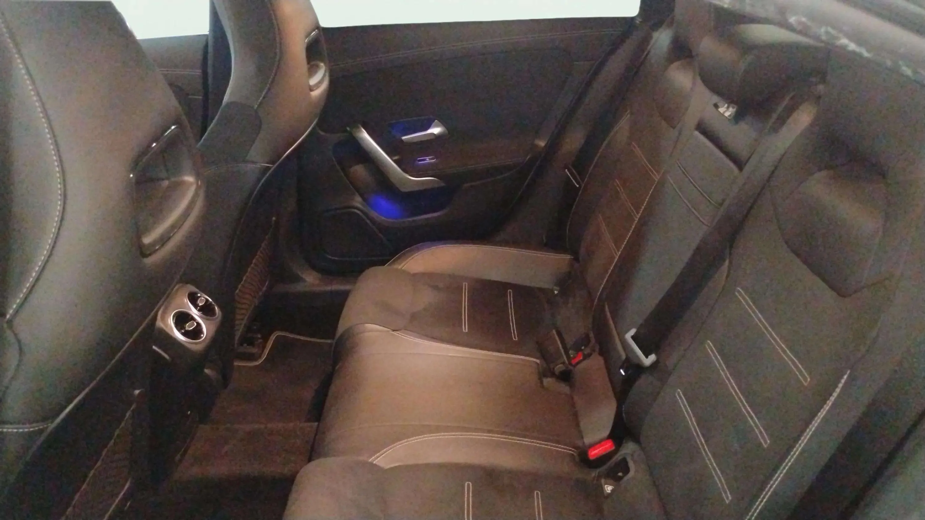 Mercedes-Benz CLA 200 - foto 25