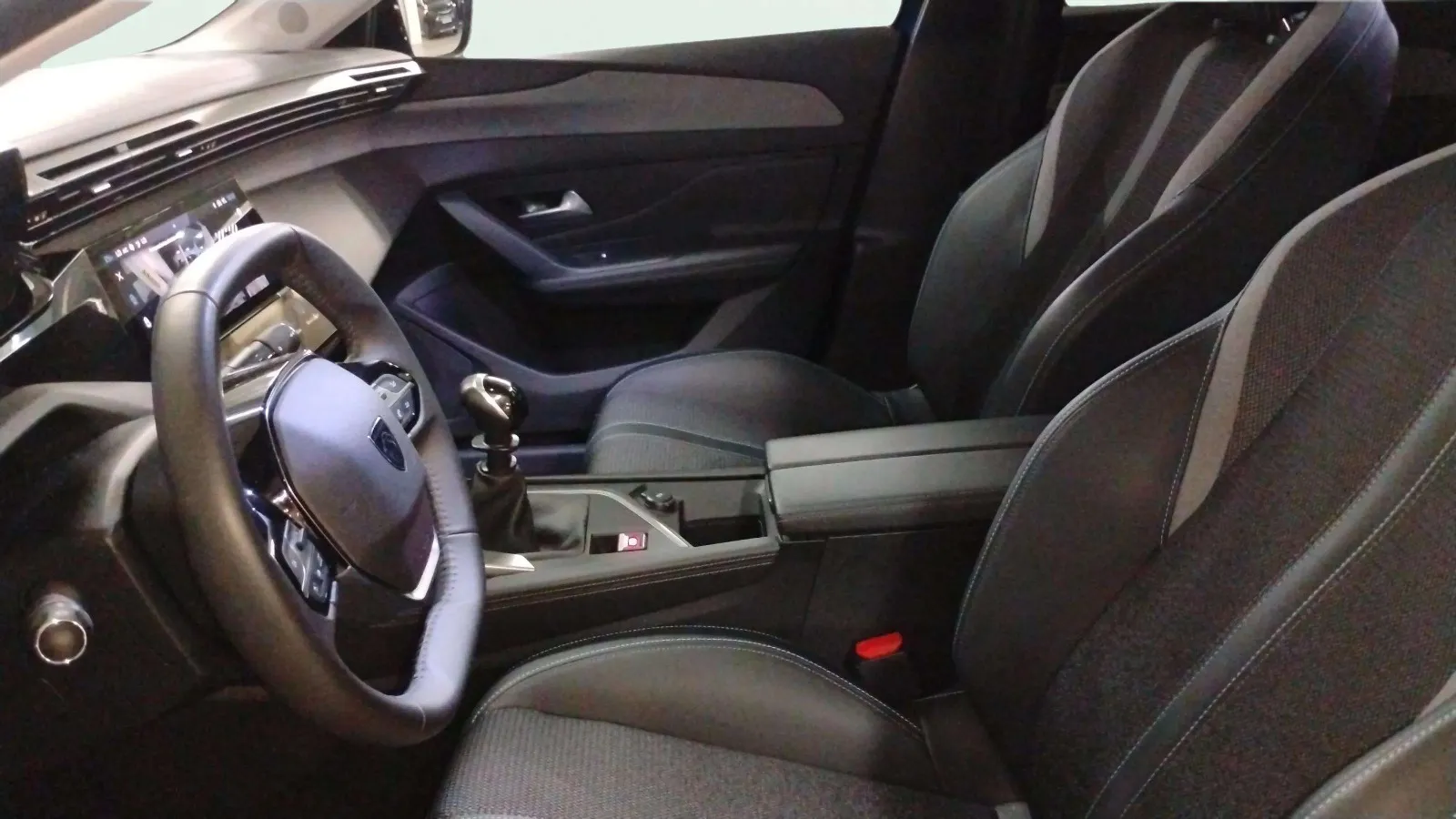 Peugeot 308 Allure PureTech 130 - foto 11