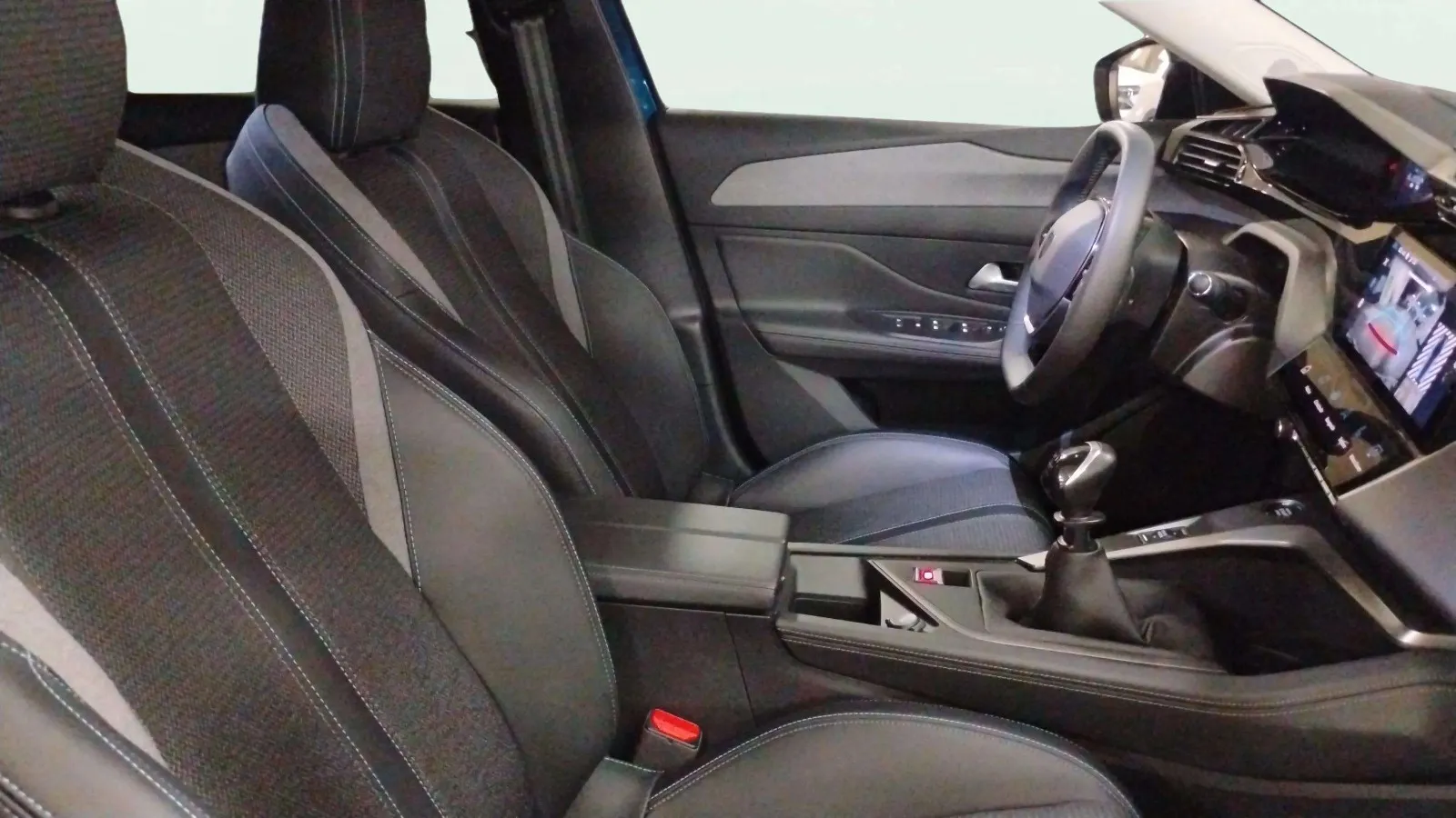 Peugeot 308 Allure PureTech 130 - foto 17