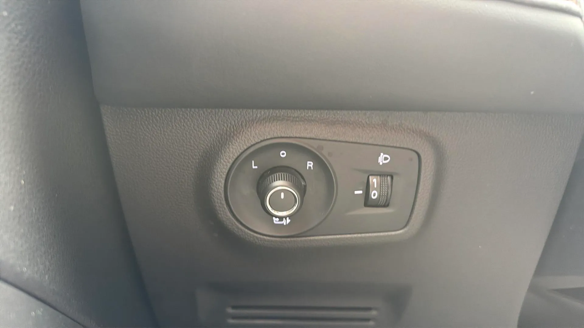 MG ZS 1.0T Luxury - foto 19