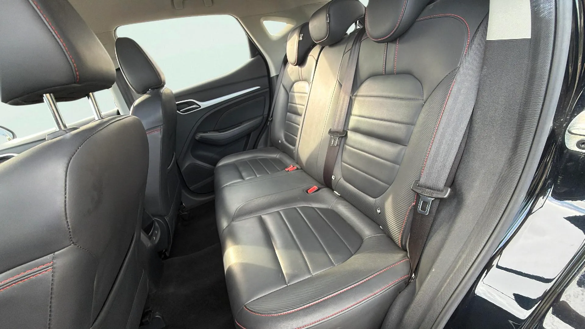 MG ZS 1.0T Luxury - foto 10