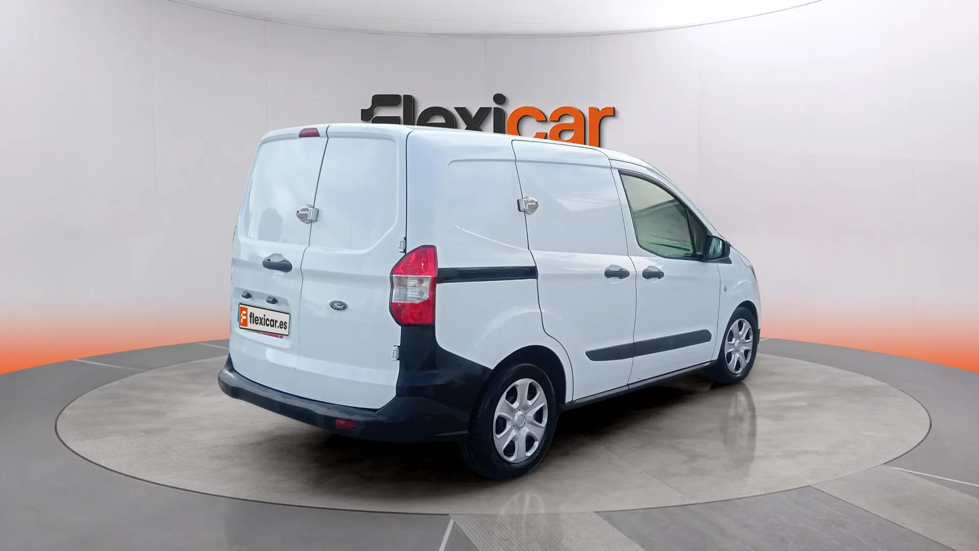 Ford Tourneo Courier 1.5 TDCi Ambiente - foto 7