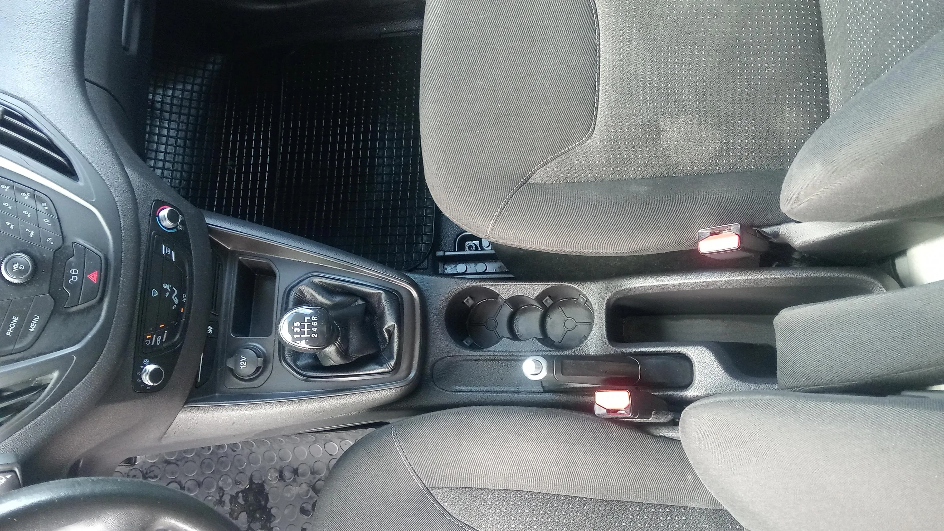Ford Tourneo Courier 1.5 TDCi Ambiente - foto 22