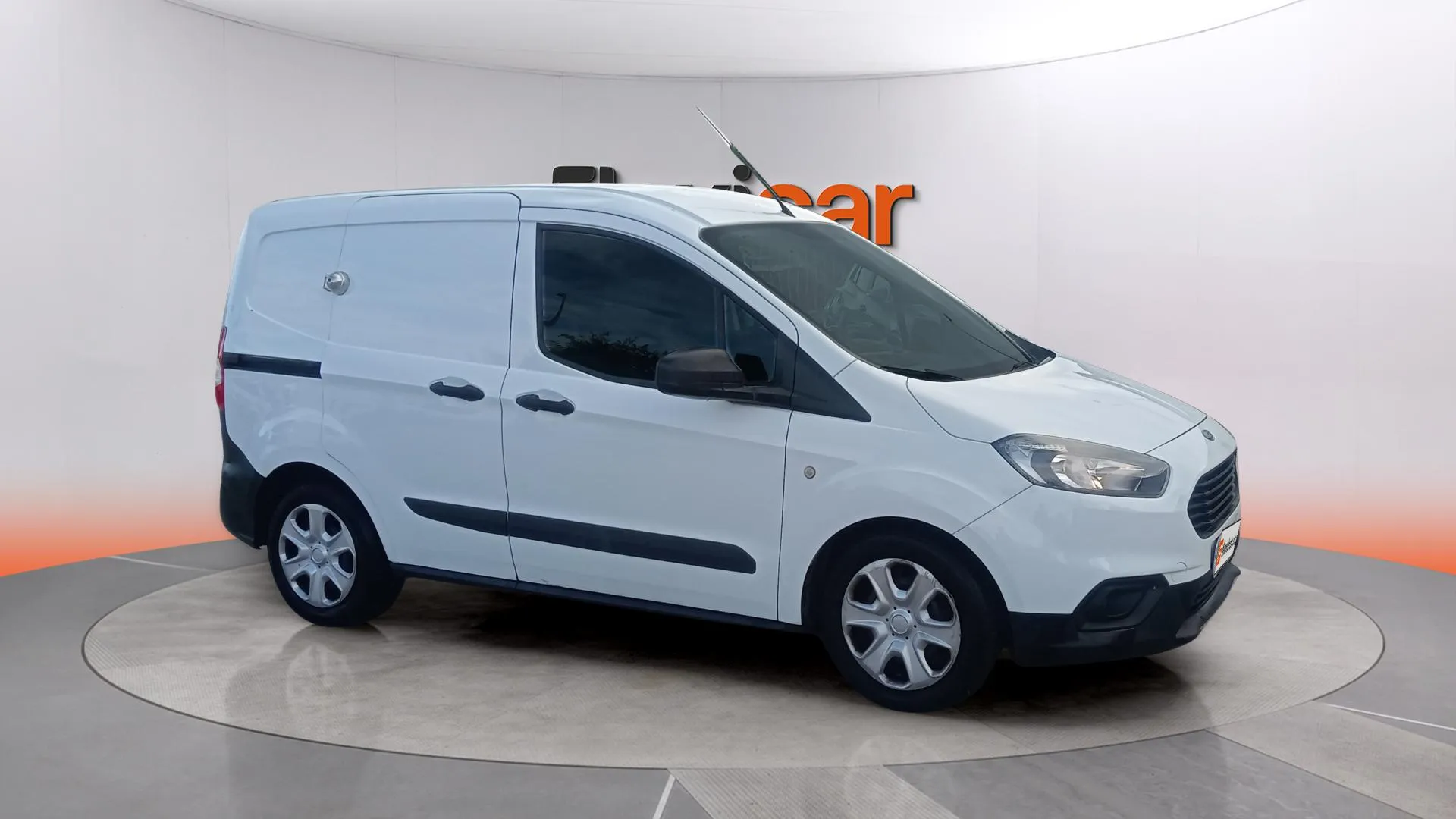 Ford Tourneo Courier 1.5 TDCi Ambiente