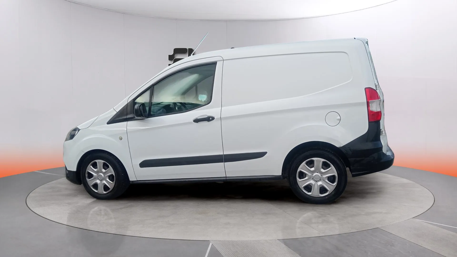 Ford Tourneo Courier 1.5 TDCi Ambiente - foto 5