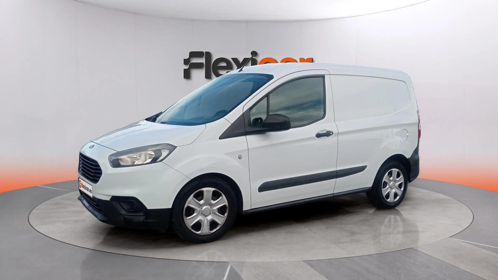Ford Tourneo Courier 1.5 TDCi Ambiente - foto 4