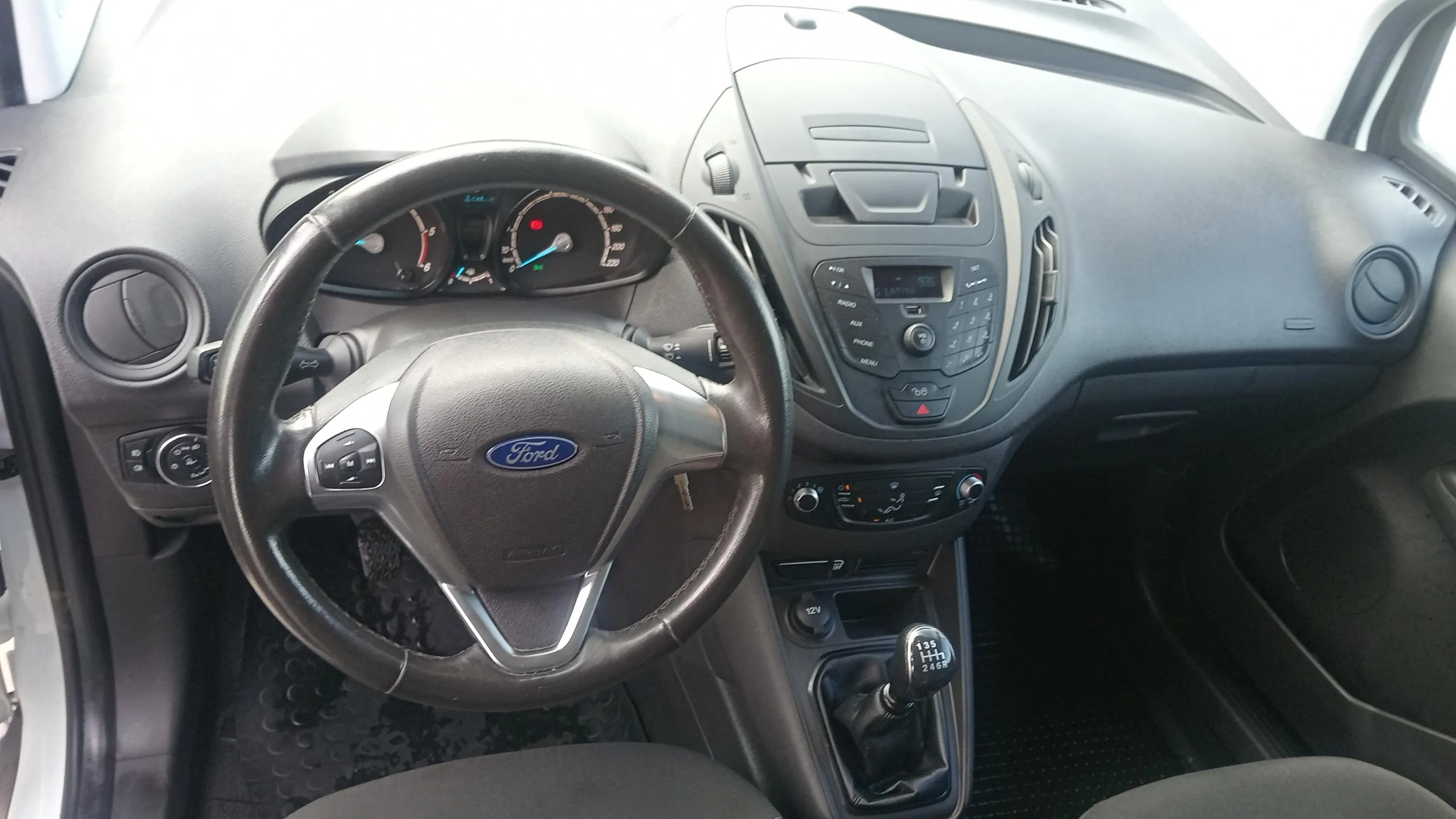 Ford Tourneo Courier 1.5 TDCi Ambiente - foto 15