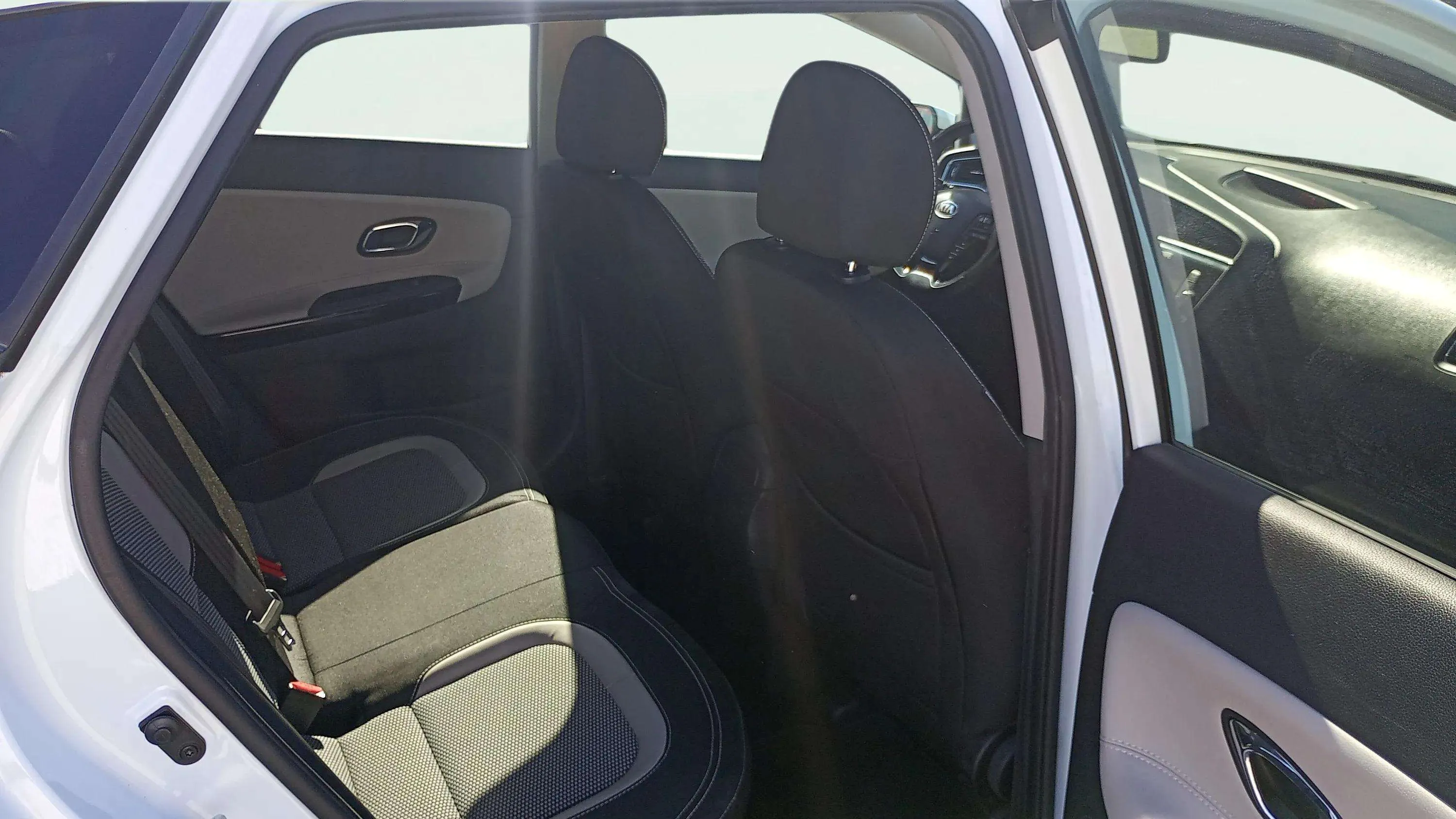 Kia Ceed 1.6 CRDi VGT Drive - foto 13