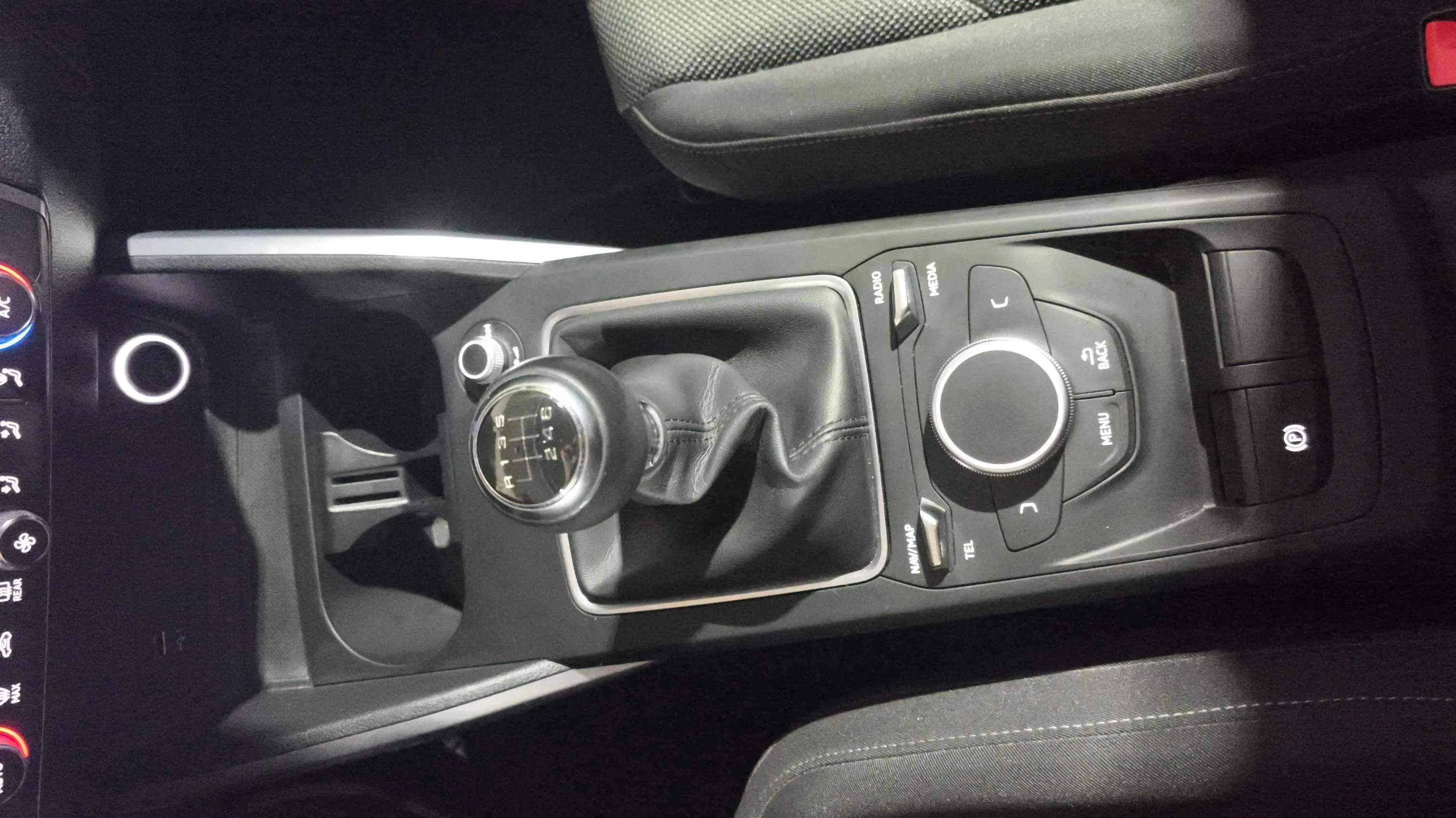 Audi Q2 Advanced 1.6 TDI - foto 24