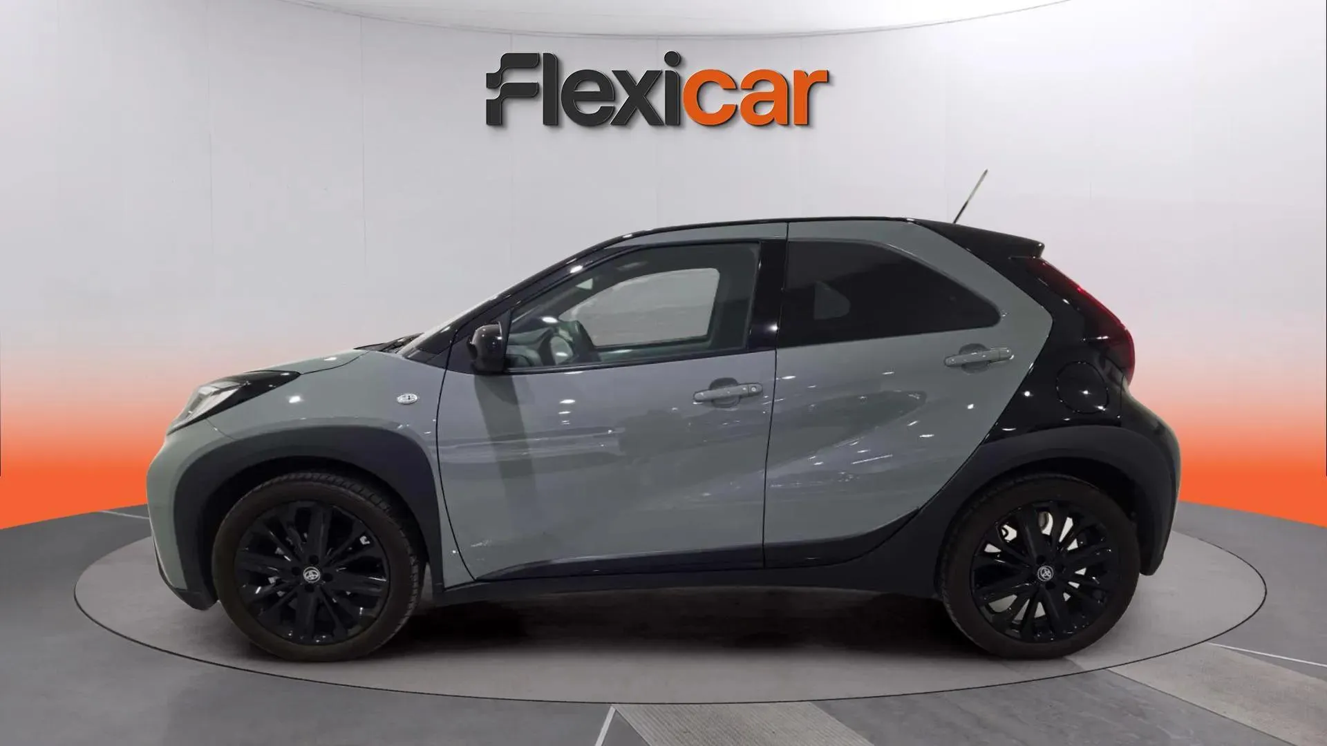 Toyota Aygo X 1.0 VVT-I Play - foto 4