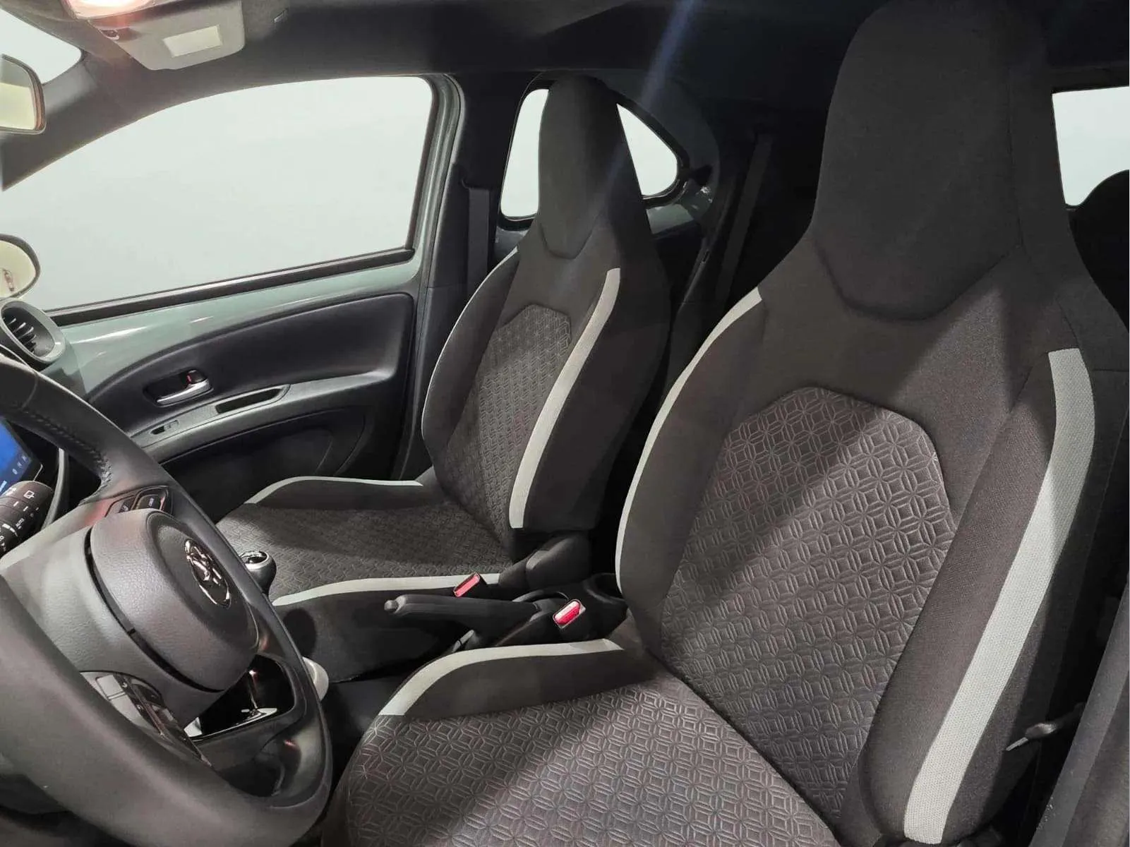 Toyota Aygo X 1.0 VVT-I Play - foto 10