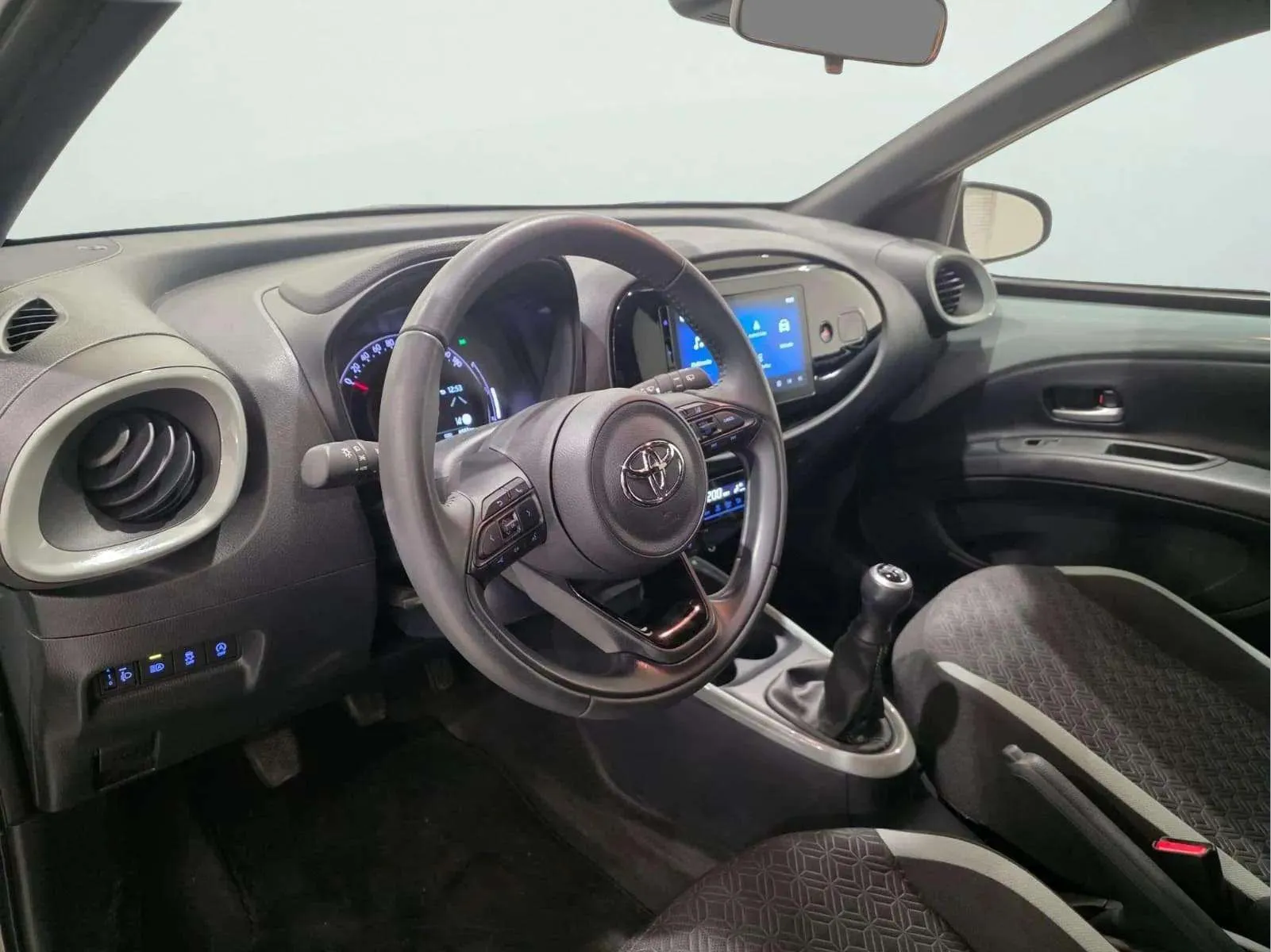 Toyota Aygo X 1.0 VVT-I Play - foto 8