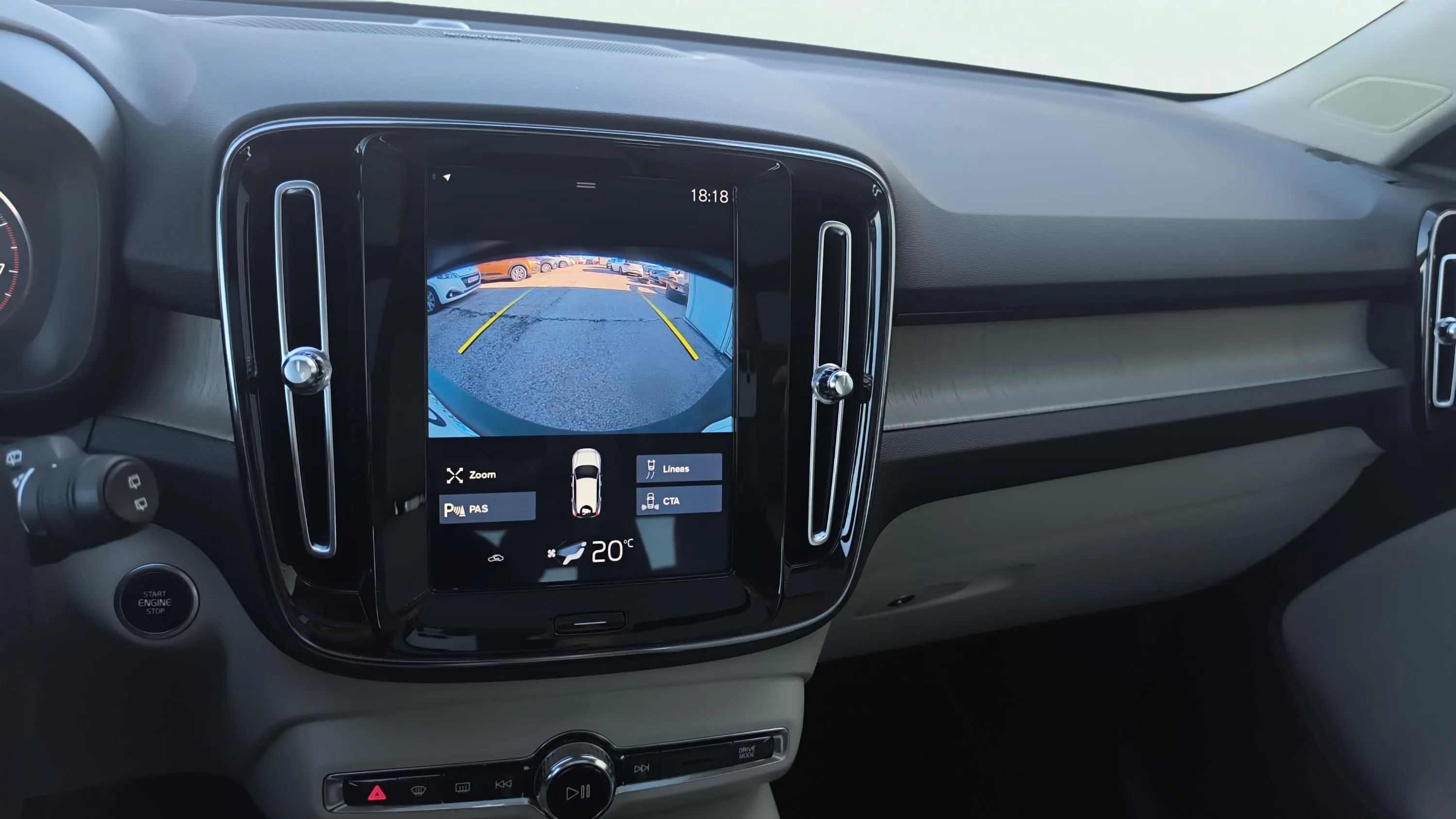 Volvo XC40 2.0 T4 AWD Inscription - foto 21