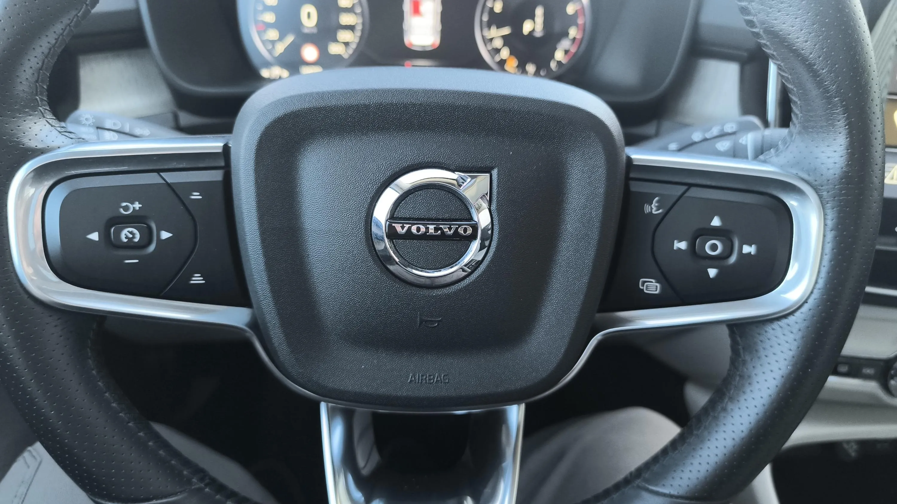 Volvo XC40 2.0 T4 AWD Inscription - foto 23