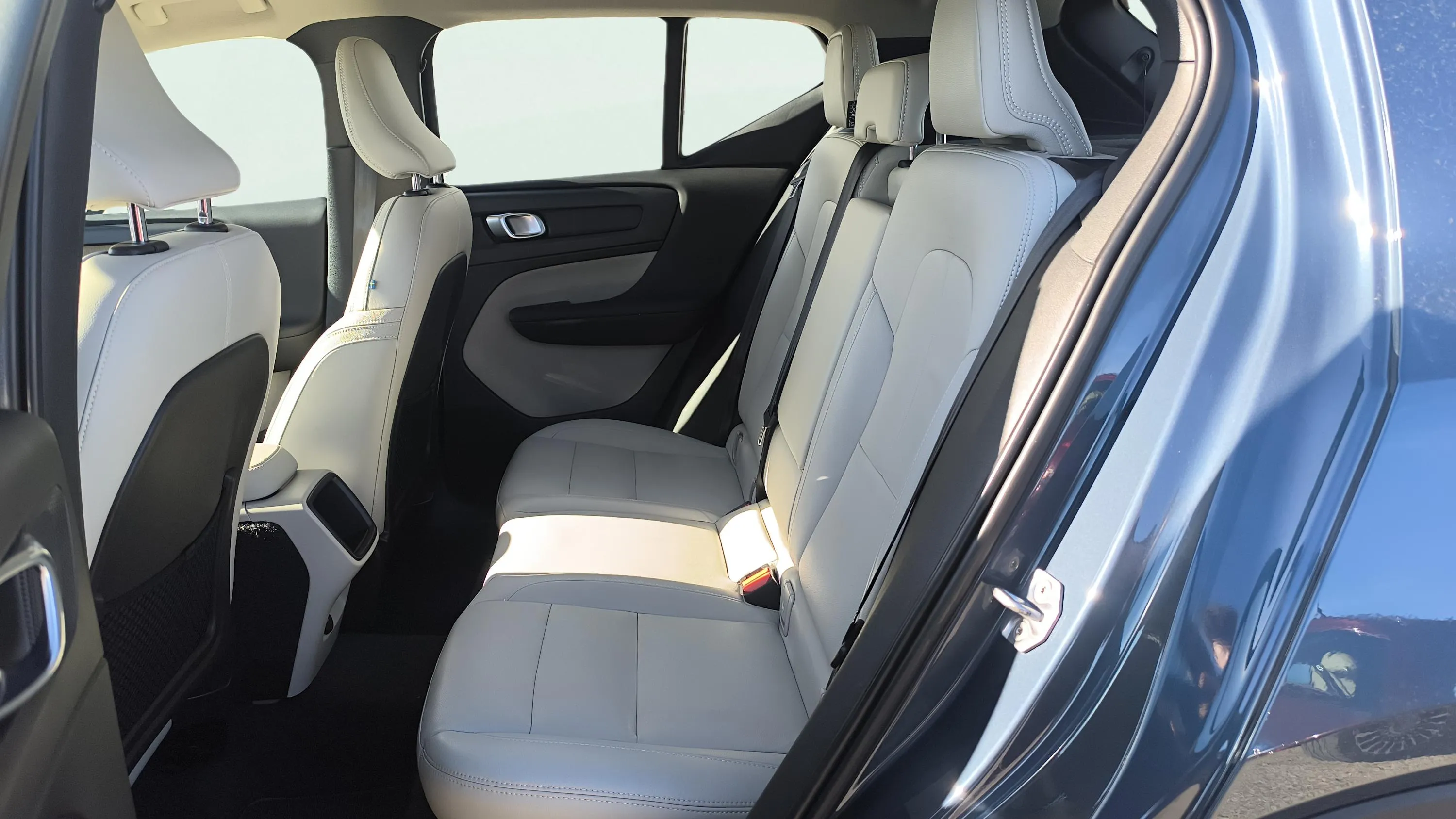 Volvo XC40 2.0 T4 AWD Inscription - foto 14