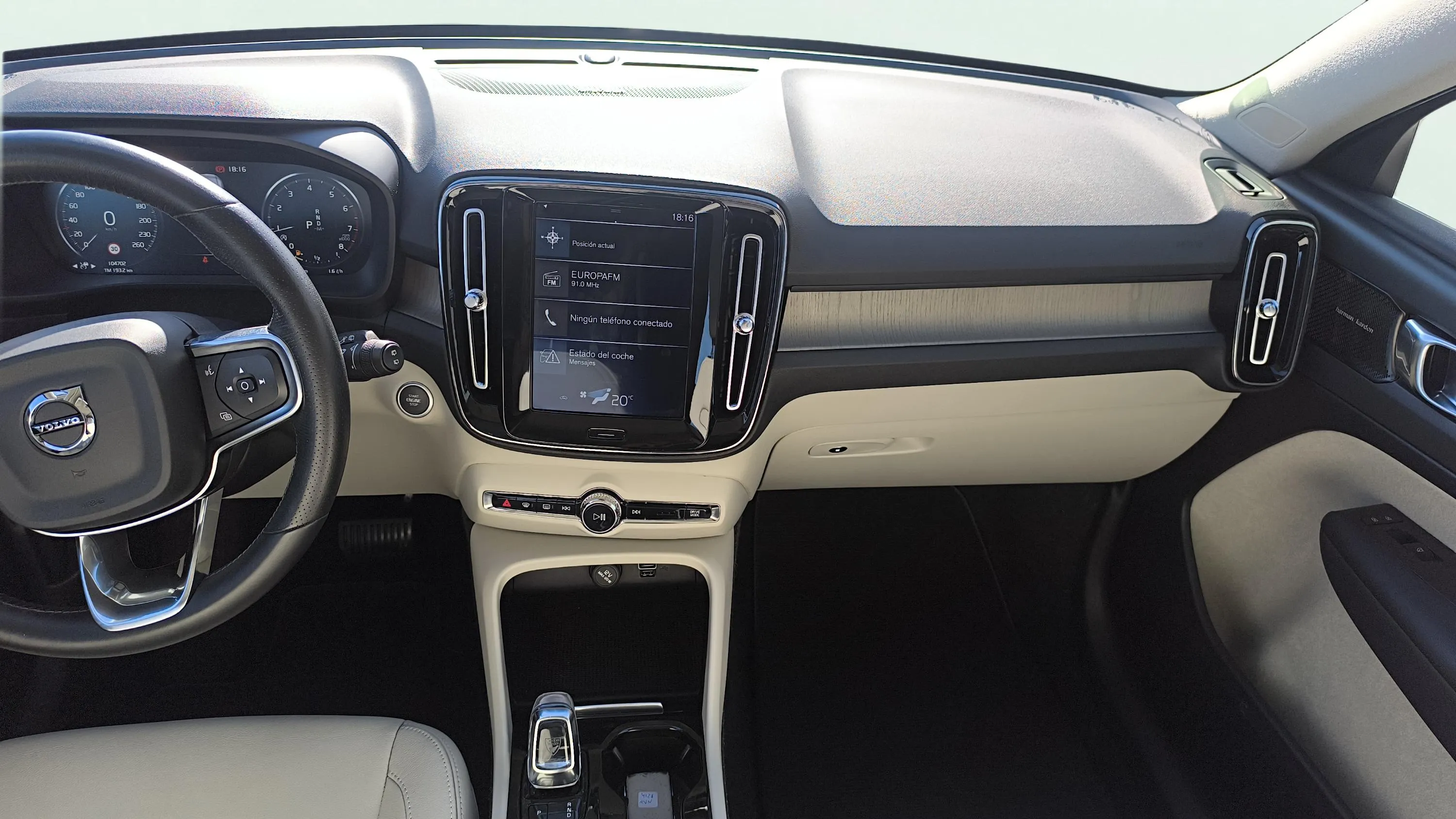 Volvo XC40 2.0 T4 AWD Inscription - foto 10
