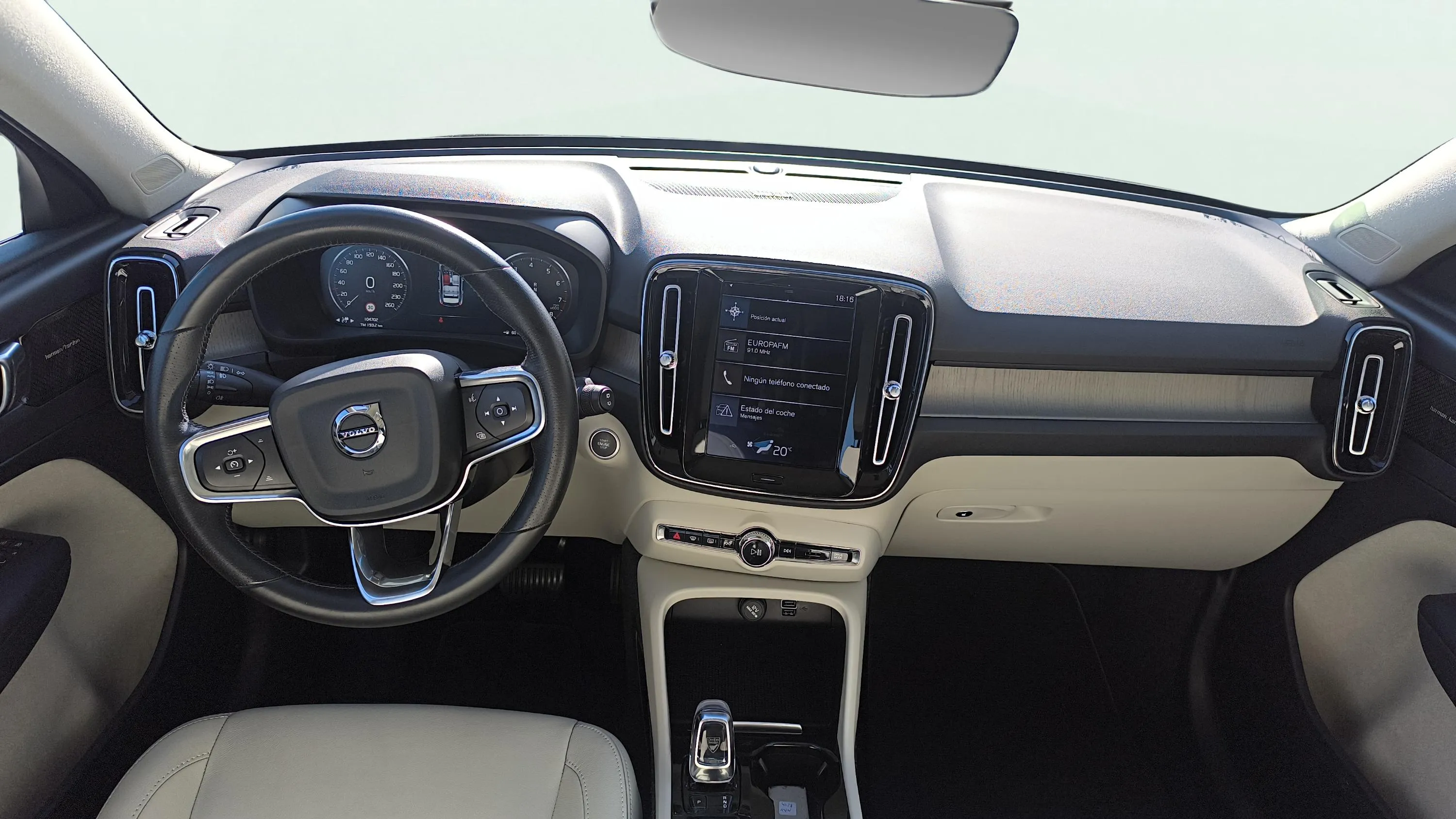 Volvo XC40 2.0 T4 AWD Inscription - foto 9