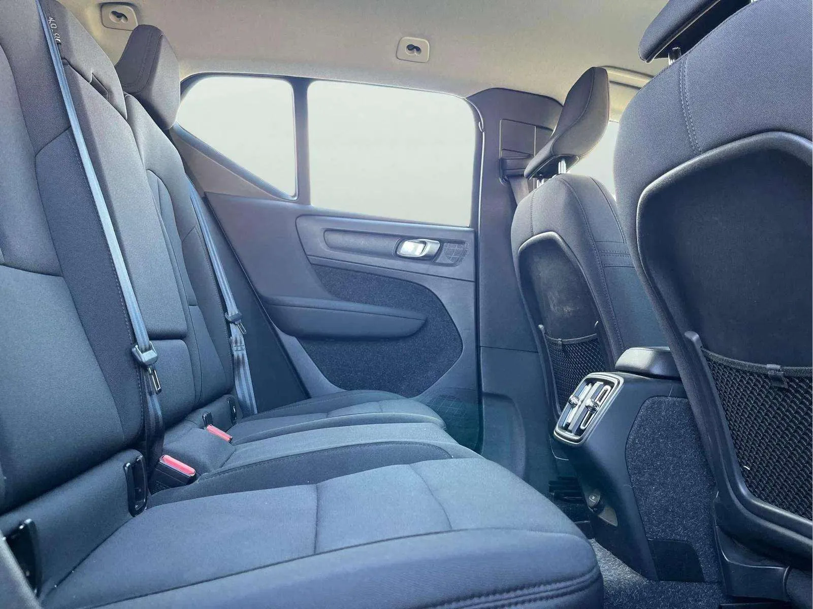 Volvo XC40 1.5 T2 Momentum - foto 22