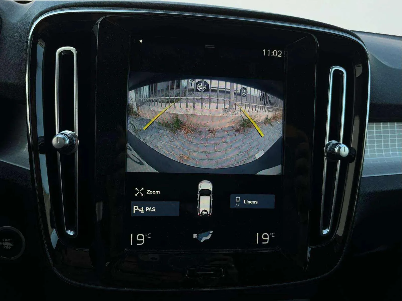 Volvo XC40 1.5 T2 Momentum - foto 21